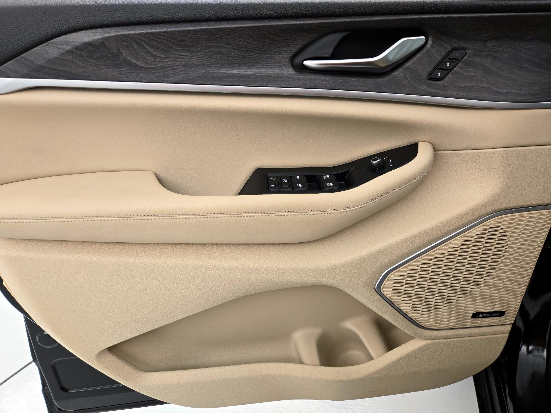 Thumbnail: 2023 Jeep Grand Cherokee - 12