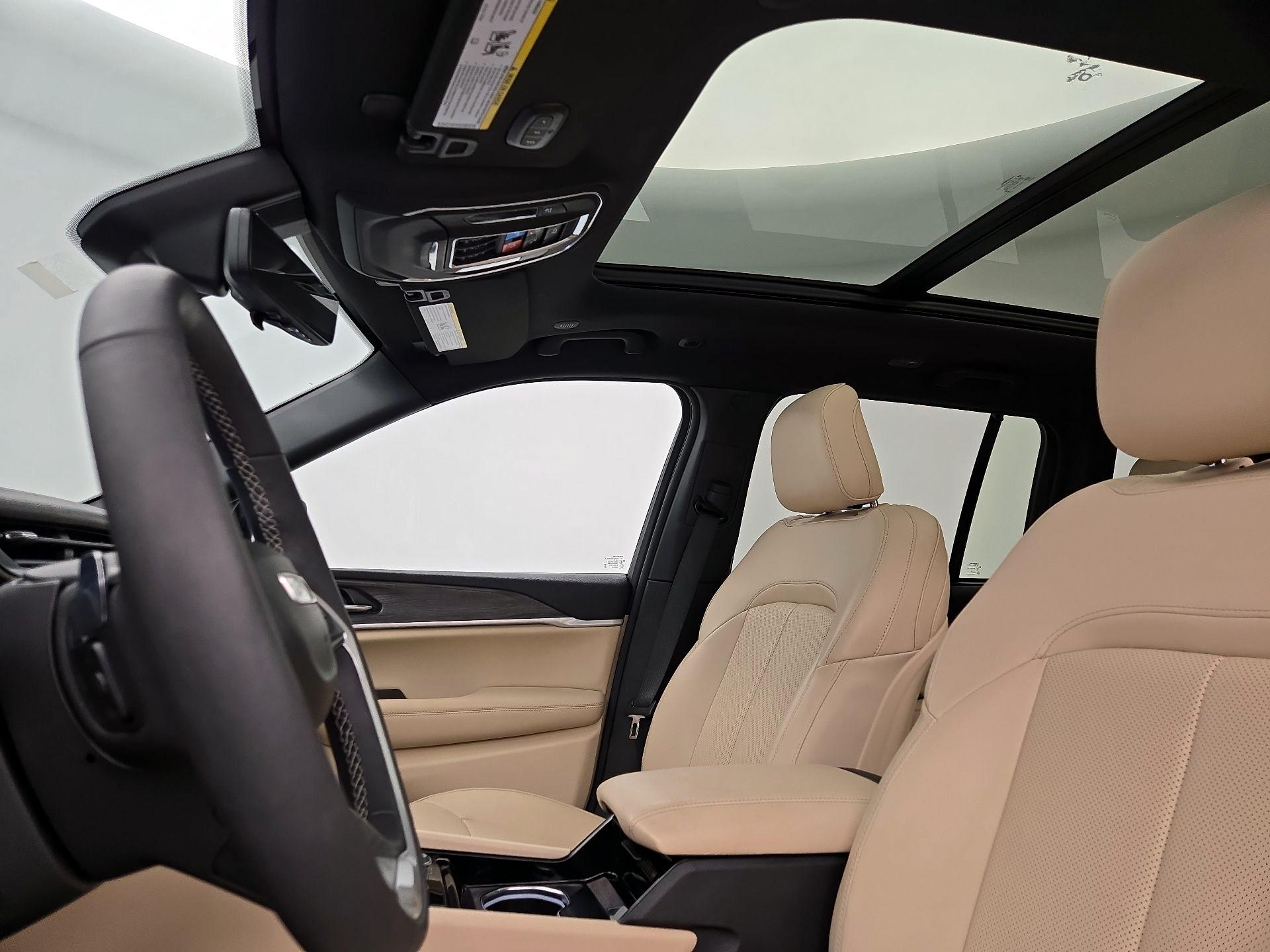 Thumbnail: 2023 Jeep Grand Cherokee - 20