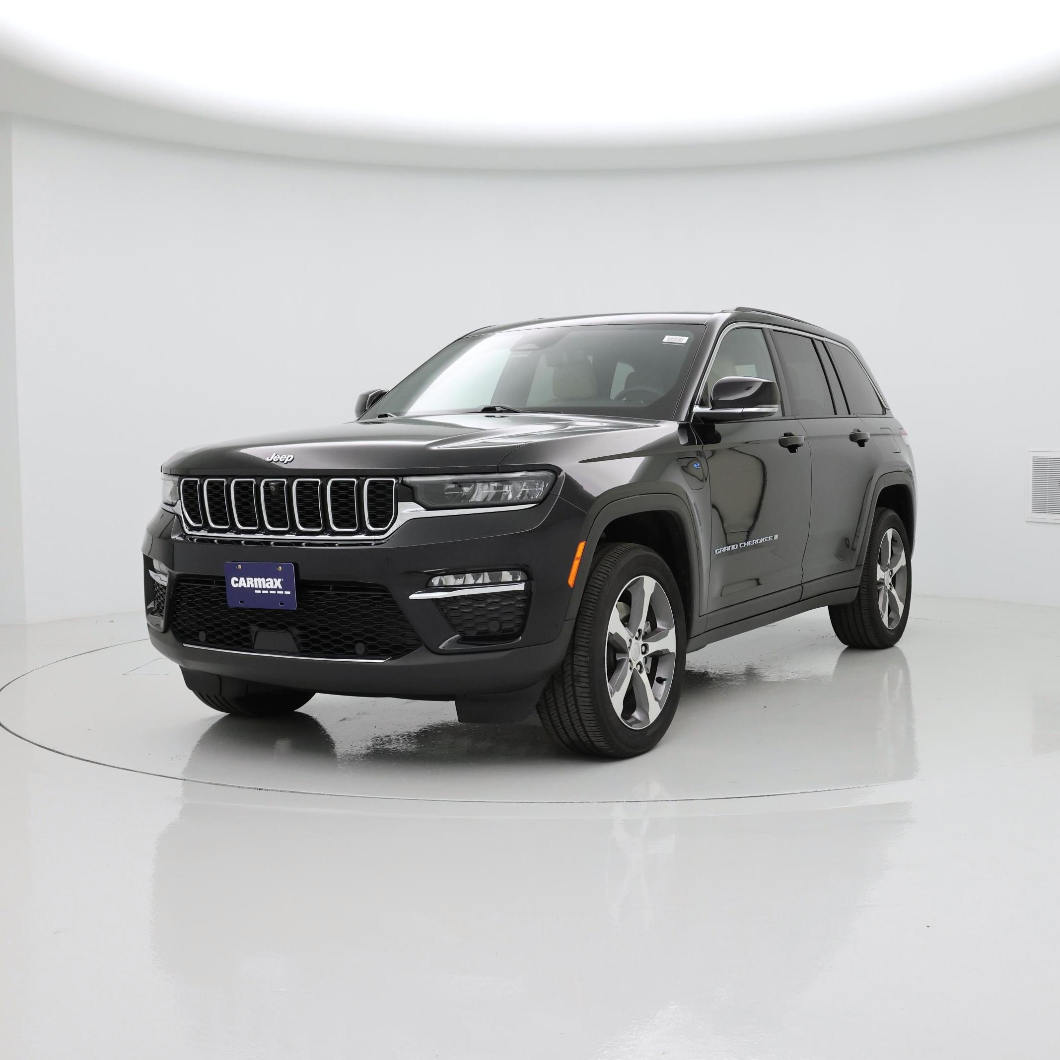 Thumbnail: 2023 Jeep Grand Cherokee - 4