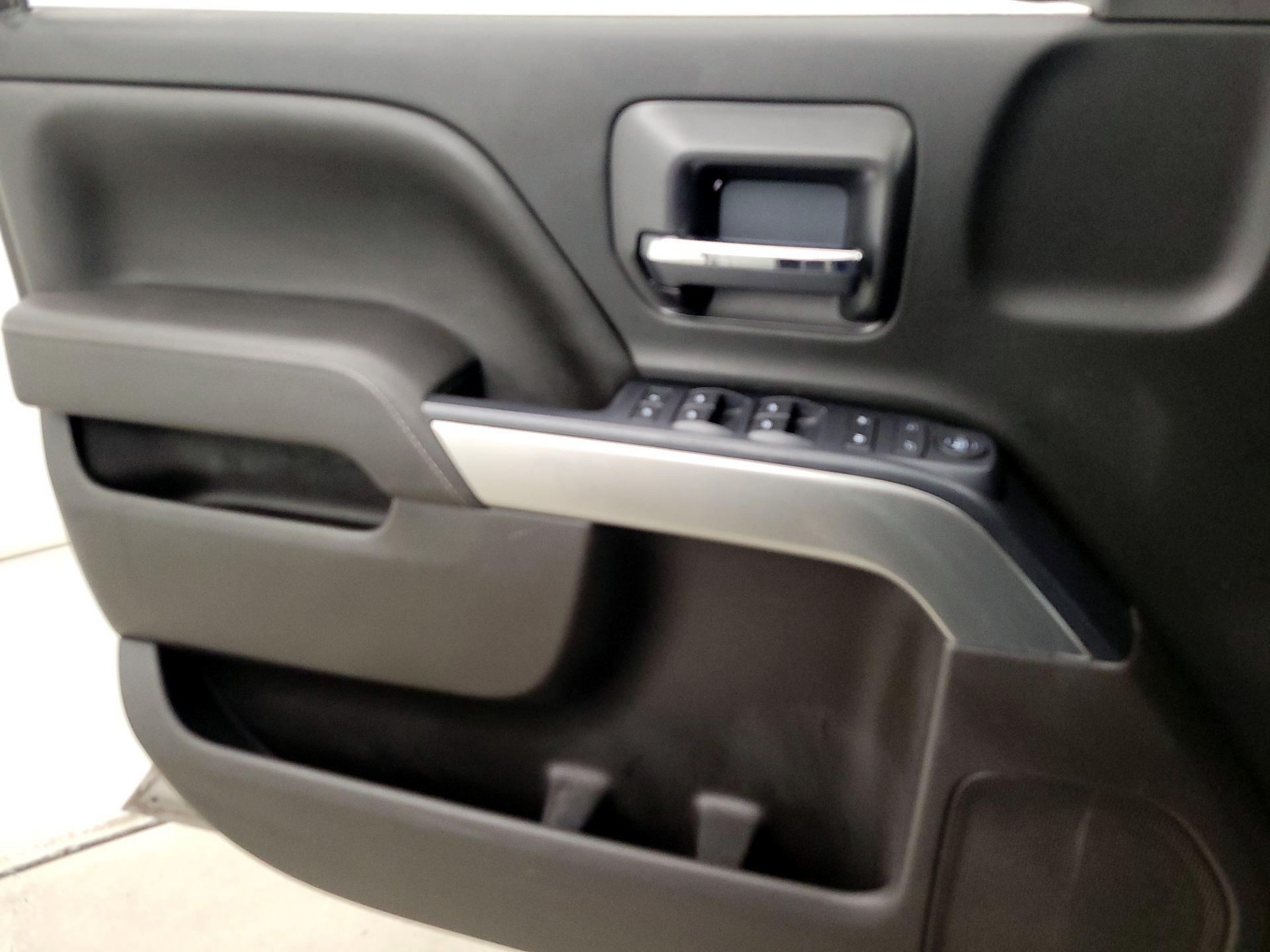 Thumbnail: 2017 Chevrolet Silverado 1500 - 12