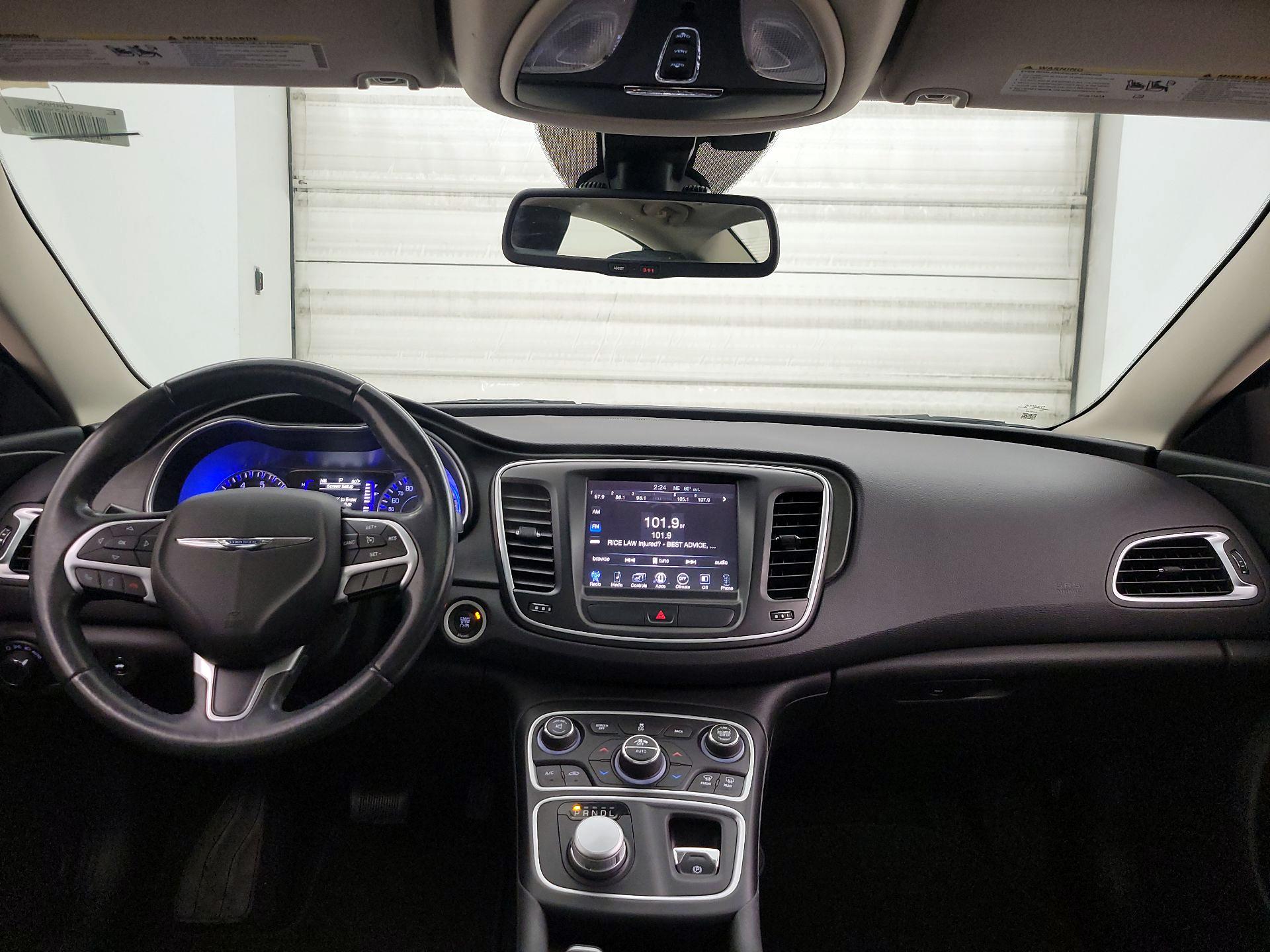 Thumbnail: 2015 Chrysler 200 - 9