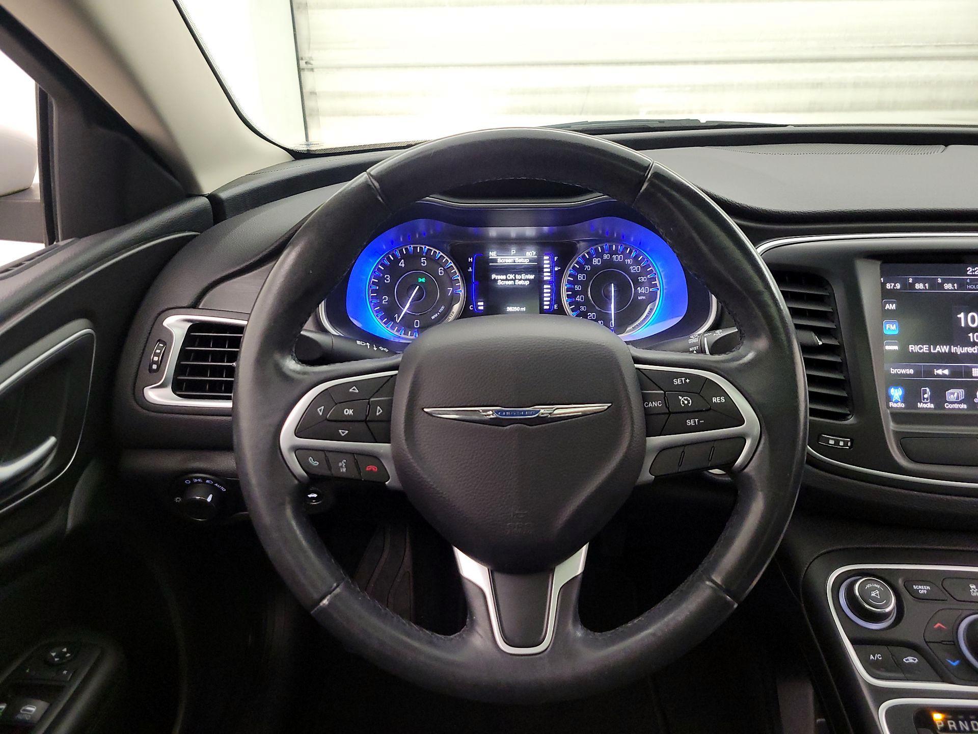 Thumbnail: 2015 Chrysler 200 - 10