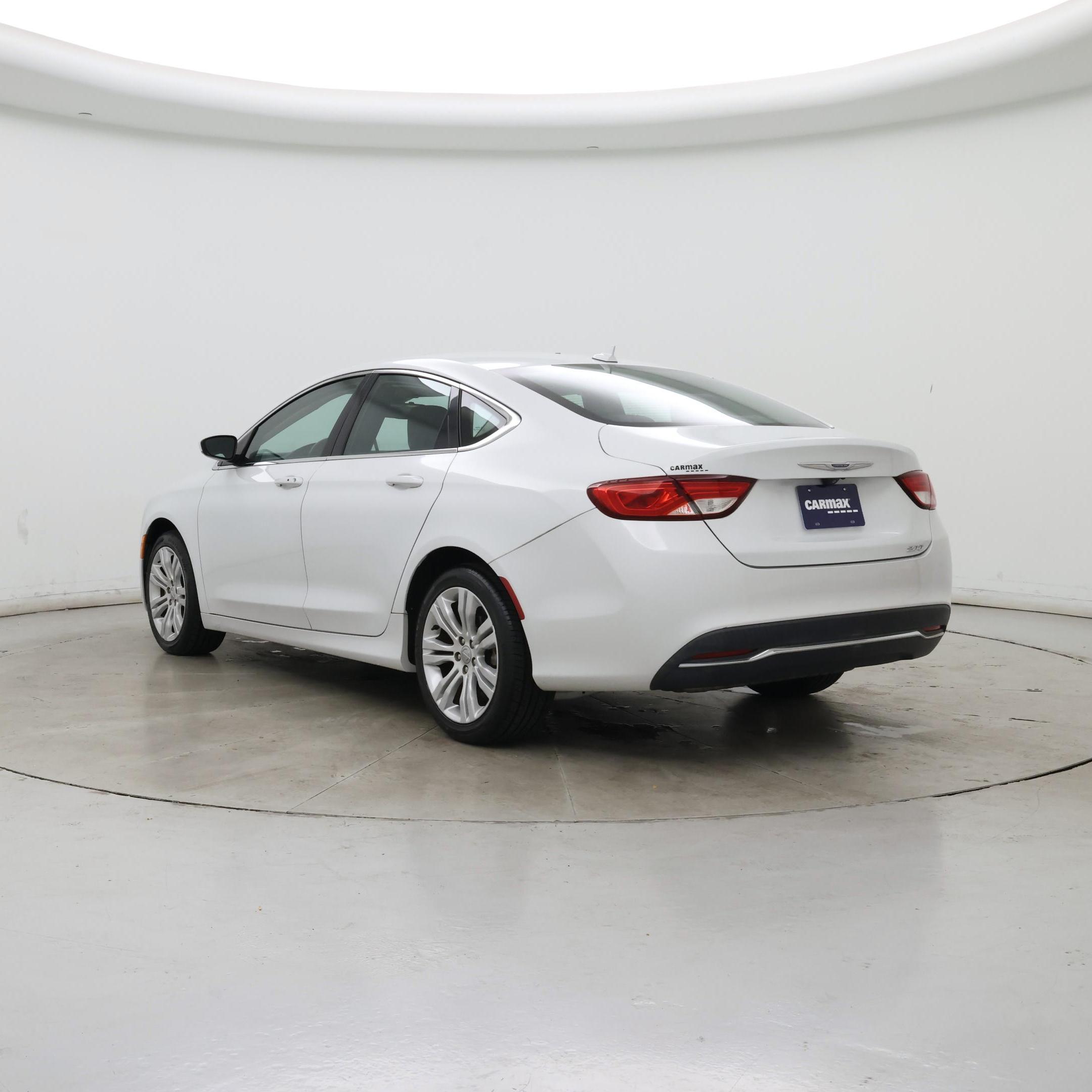 Thumbnail: 2015 Chrysler 200 - 2