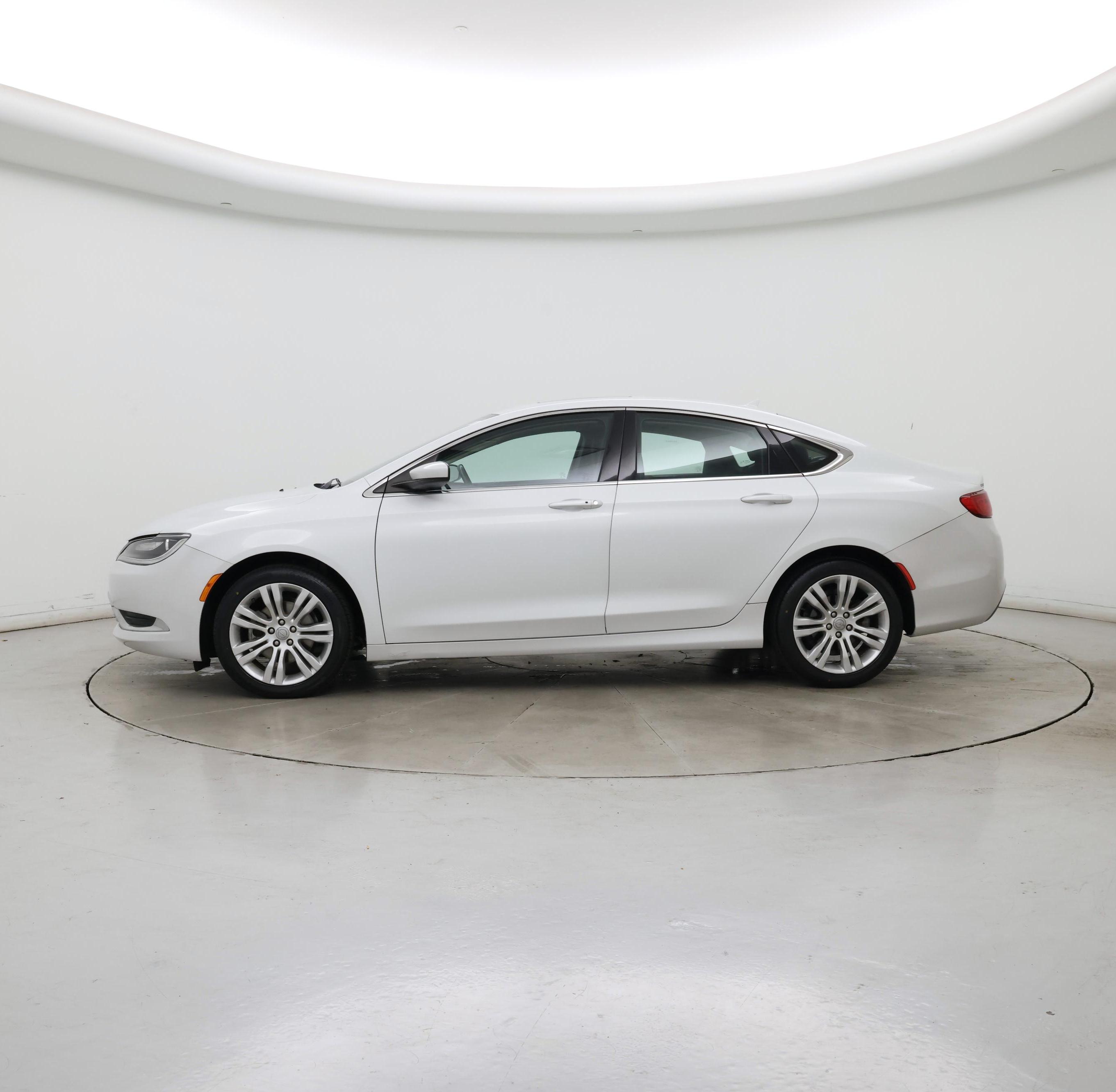 Thumbnail: 2015 Chrysler 200 - 3