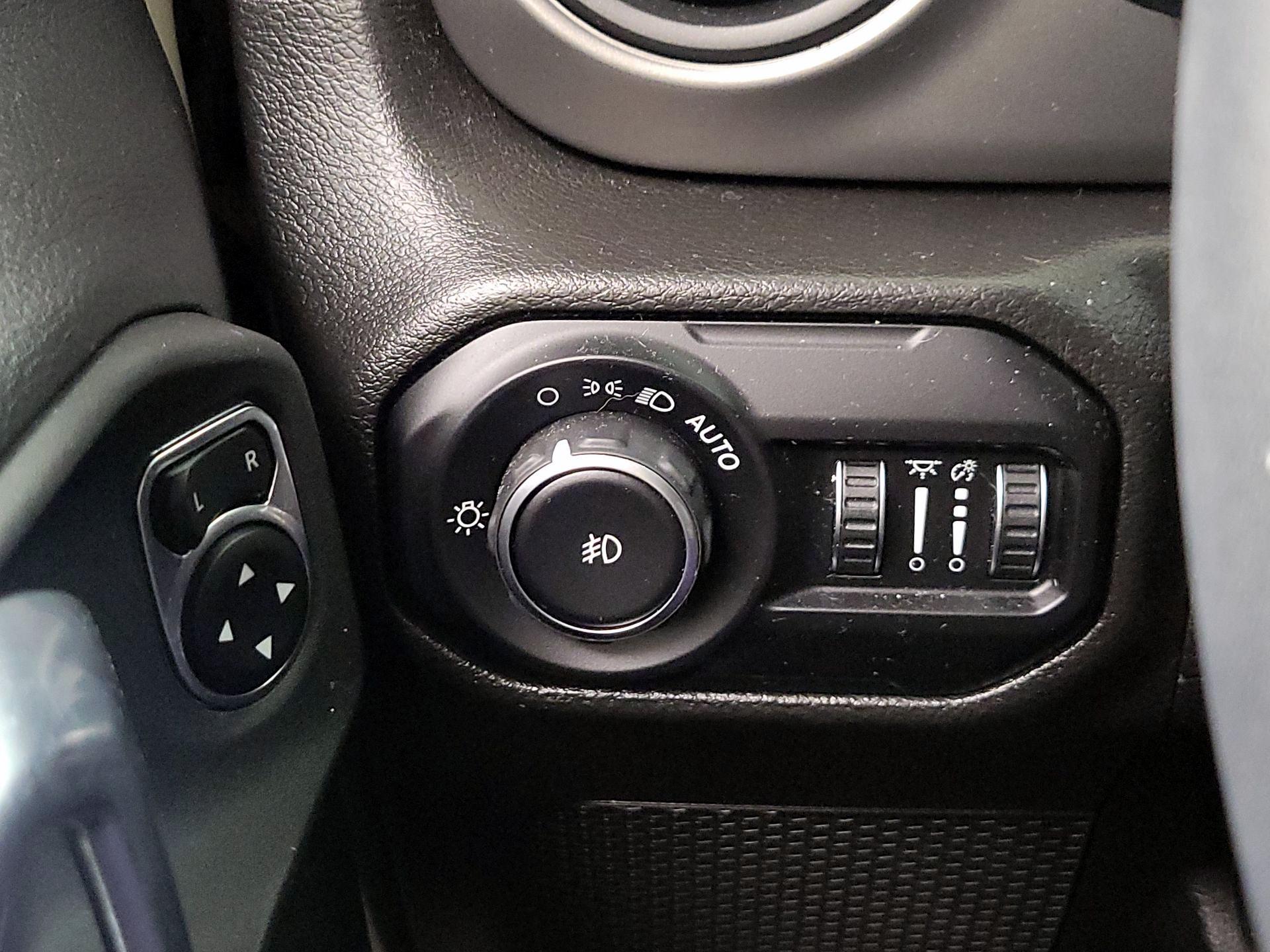 Thumbnail: 2022 Jeep Wrangler - 13