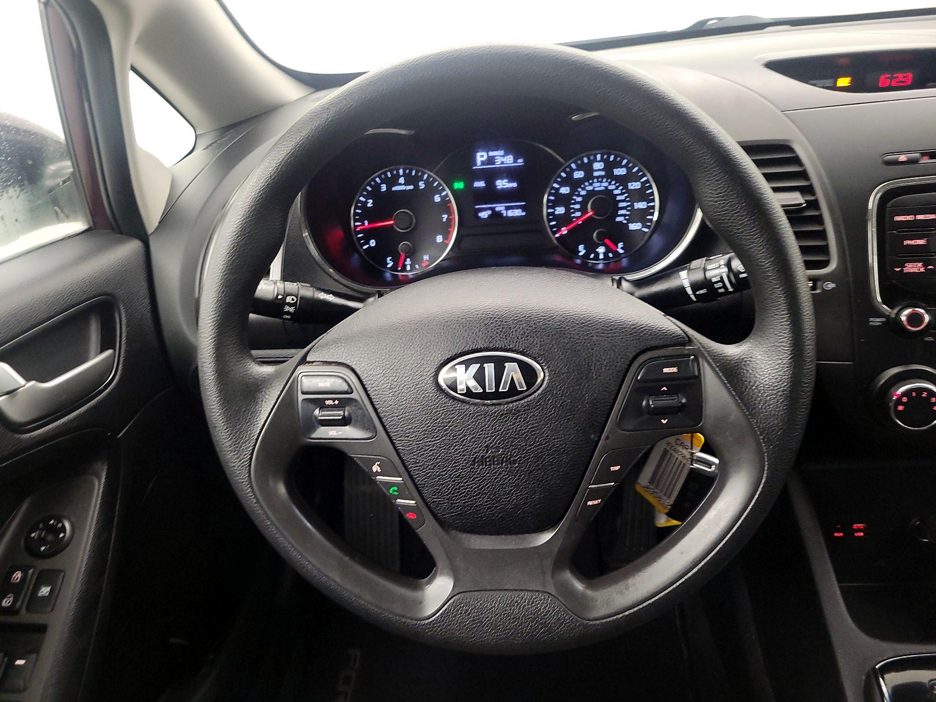 Thumbnail: 2017 Kia Forte - 10