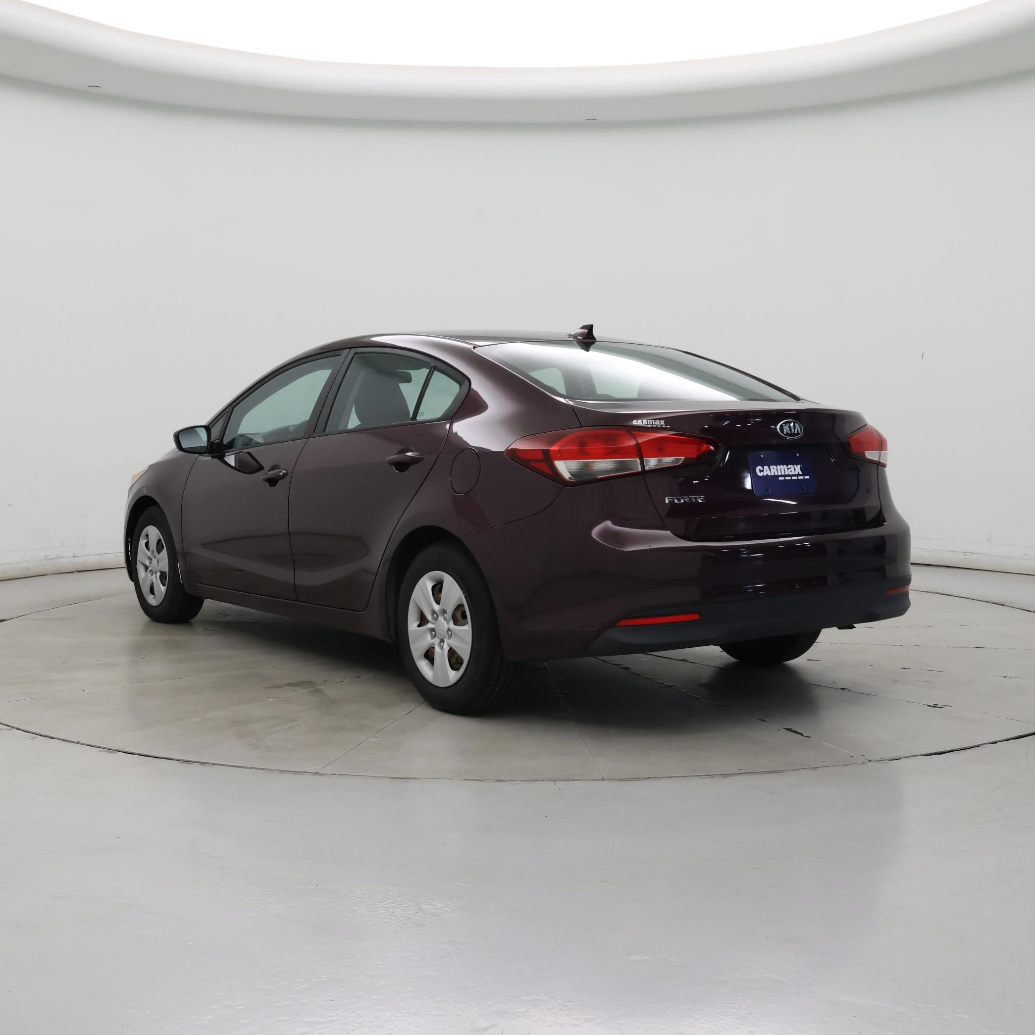 Thumbnail: 2017 Kia Forte - 2