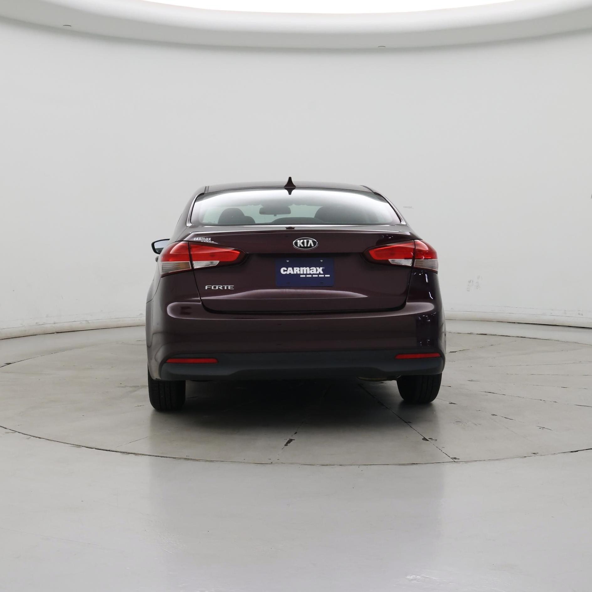 Thumbnail: 2017 Kia Forte - 6