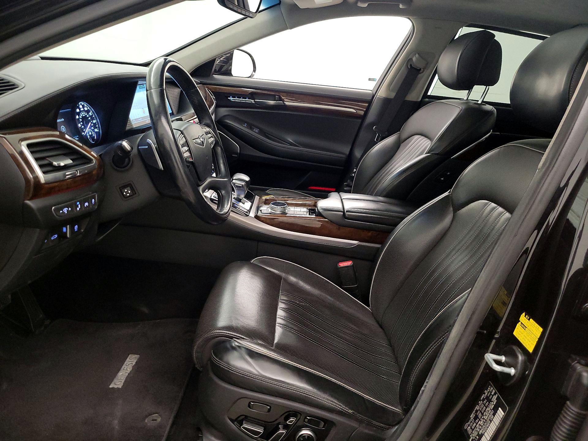 Thumbnail: 2018 Genesis G90 - 11