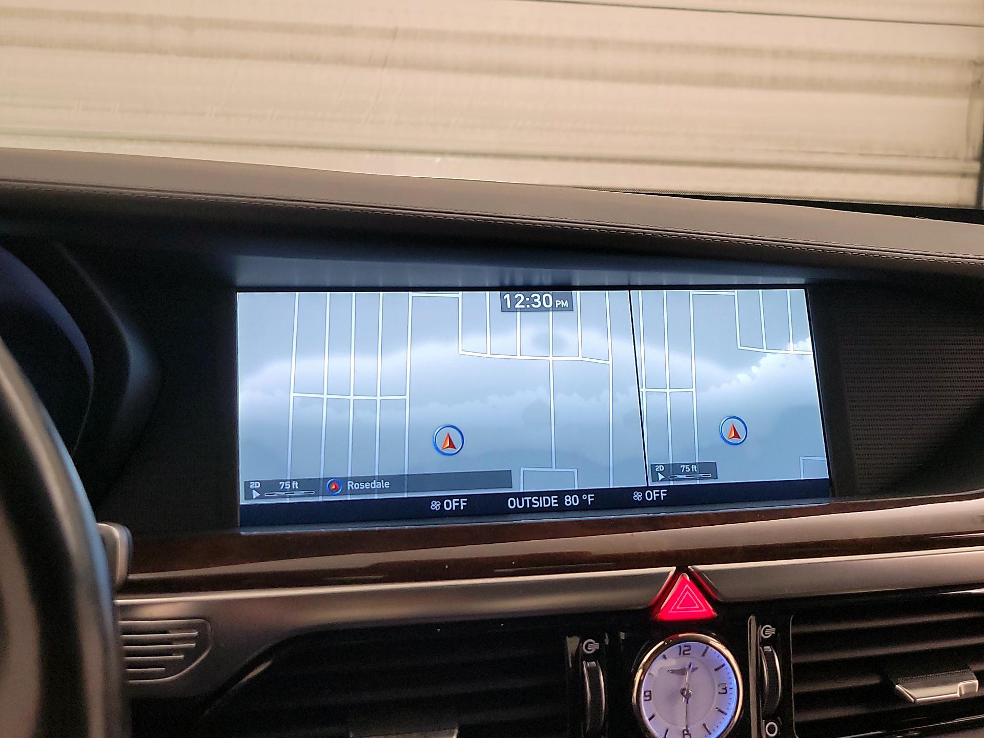 Thumbnail: 2018 Genesis G90 - 14