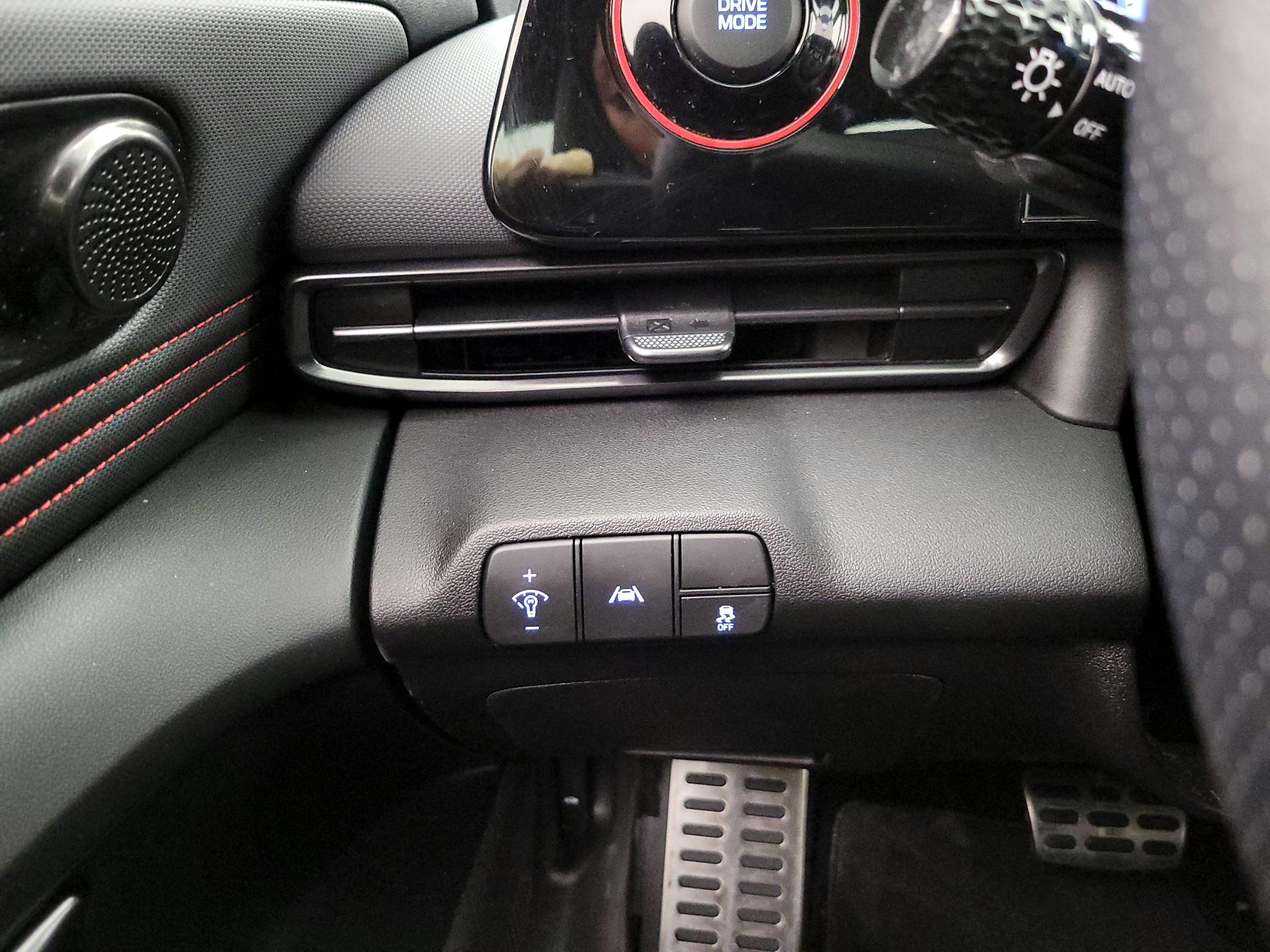 Thumbnail: 2023 Hyundai Elantra - 13