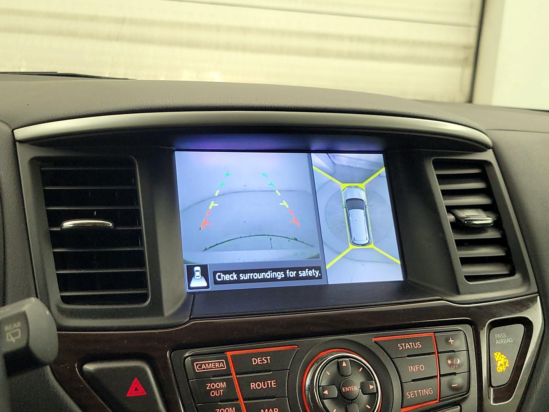 Thumbnail: 2015 Nissan Pathfinder - 15