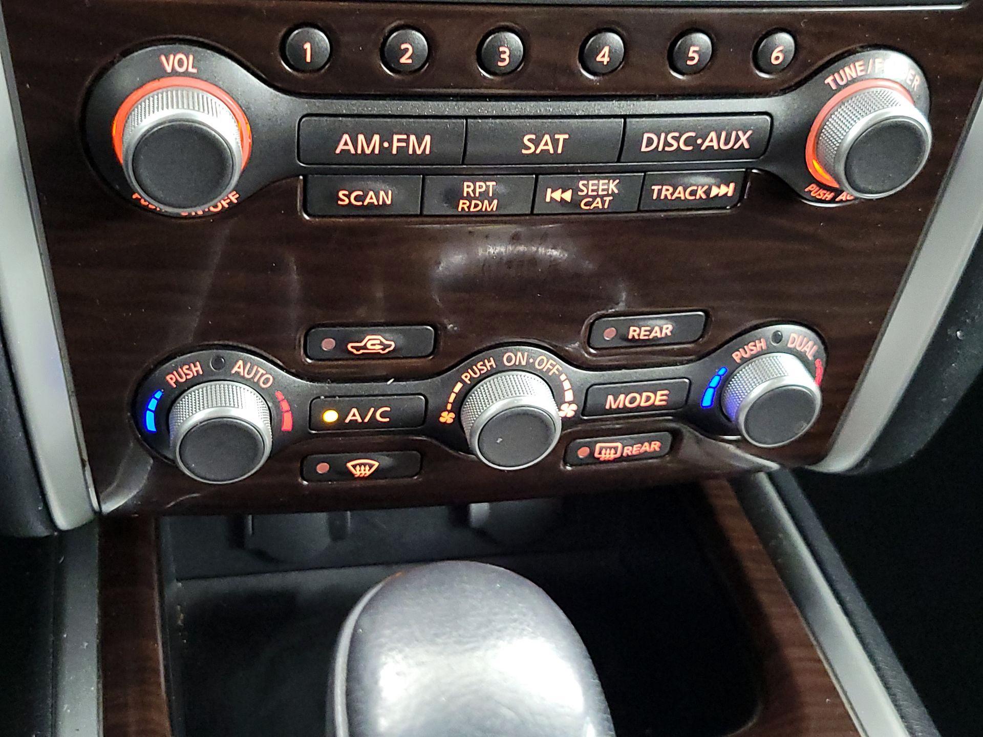 Thumbnail: 2015 Nissan Pathfinder - 17