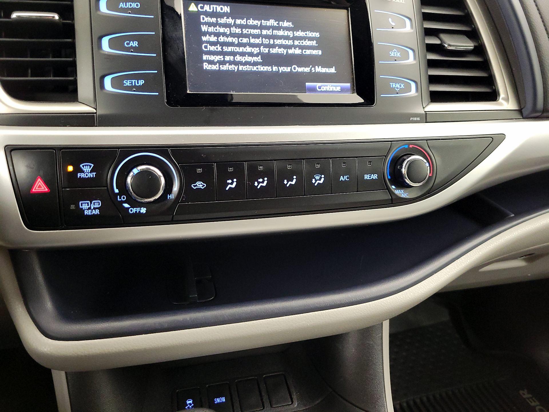 Thumbnail: 2019 Toyota Highlander - 15