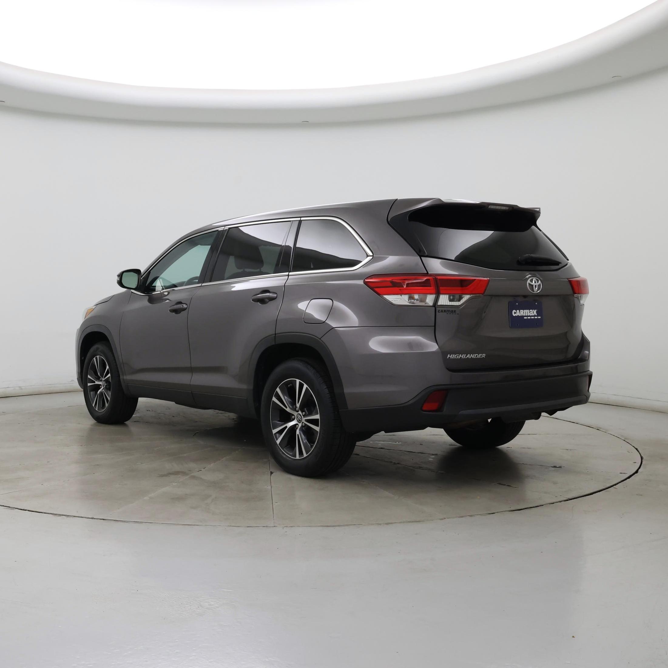 Thumbnail: 2019 Toyota Highlander - 2