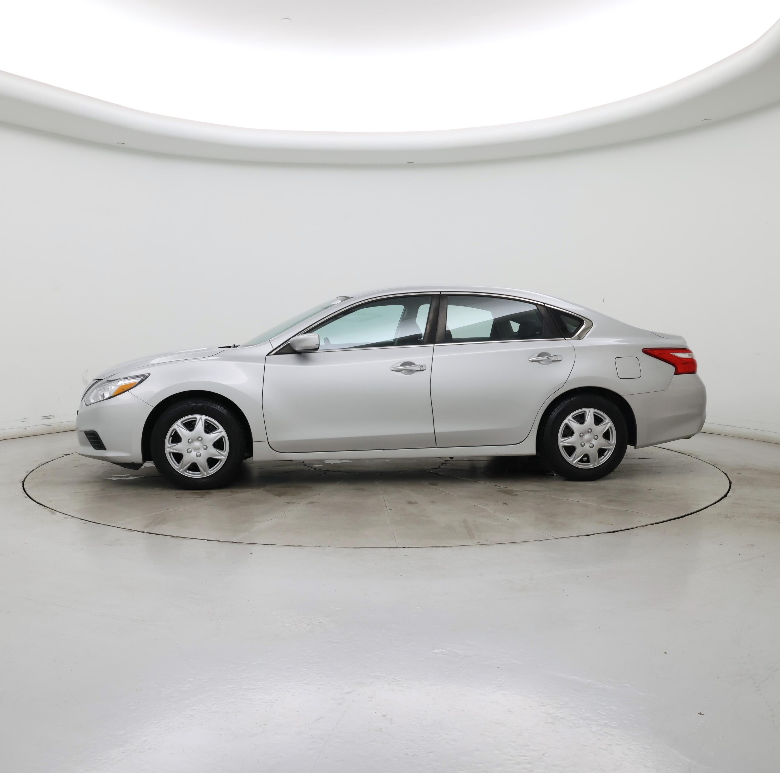 Thumbnail: 2016 Nissan Altima - 3