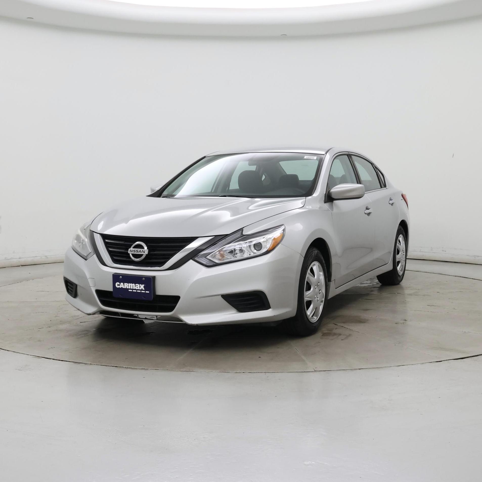Thumbnail: 2016 Nissan Altima - 4