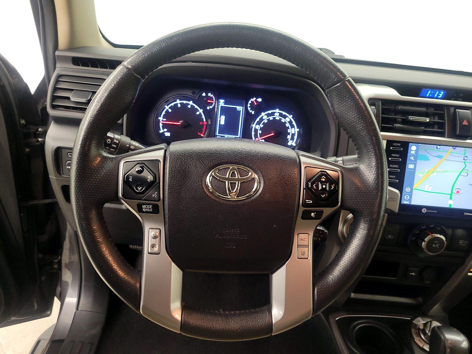 Thumbnail: 2022 Toyota 4Runner - 10