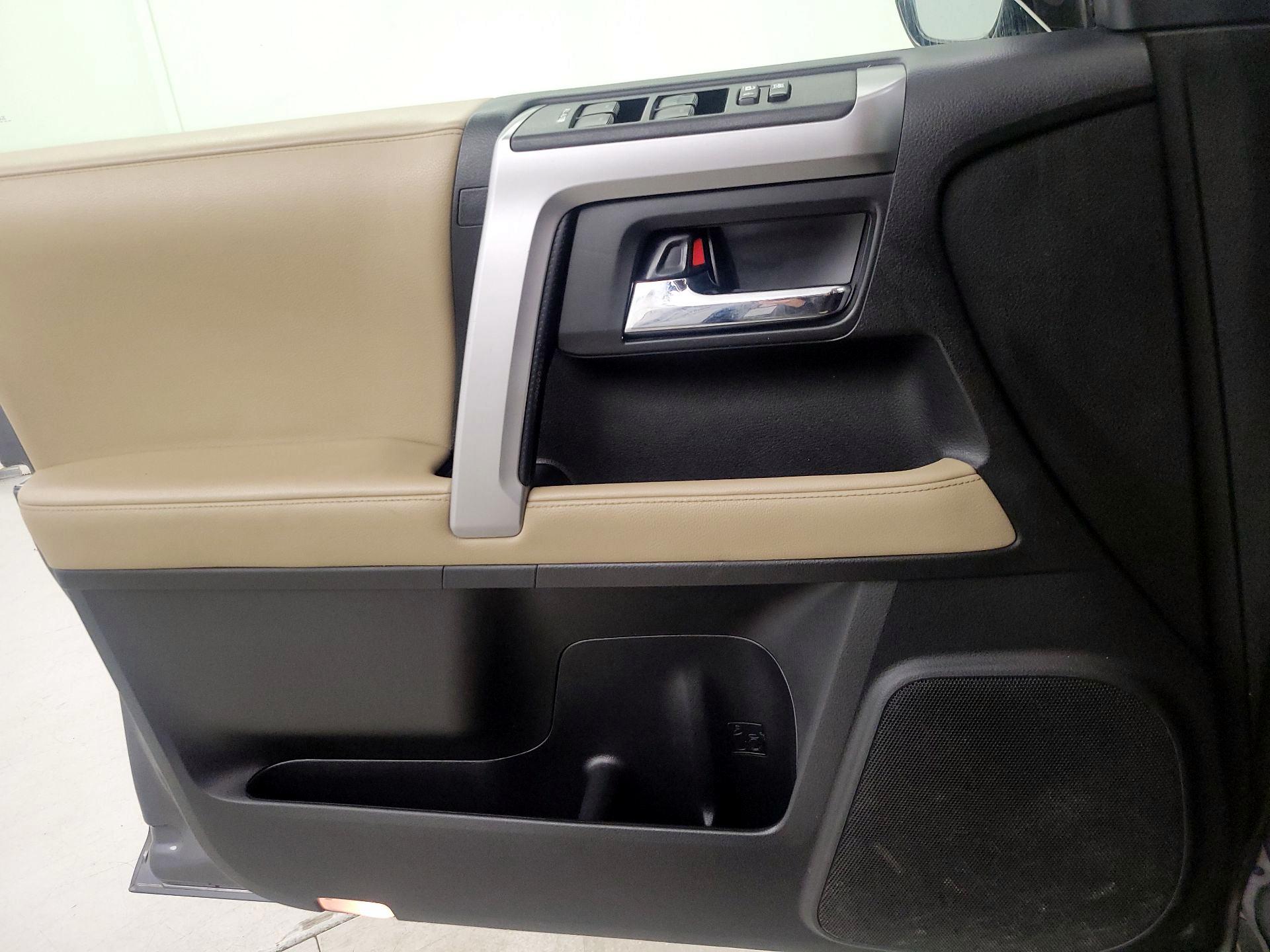 Thumbnail: 2022 Toyota 4Runner - 12