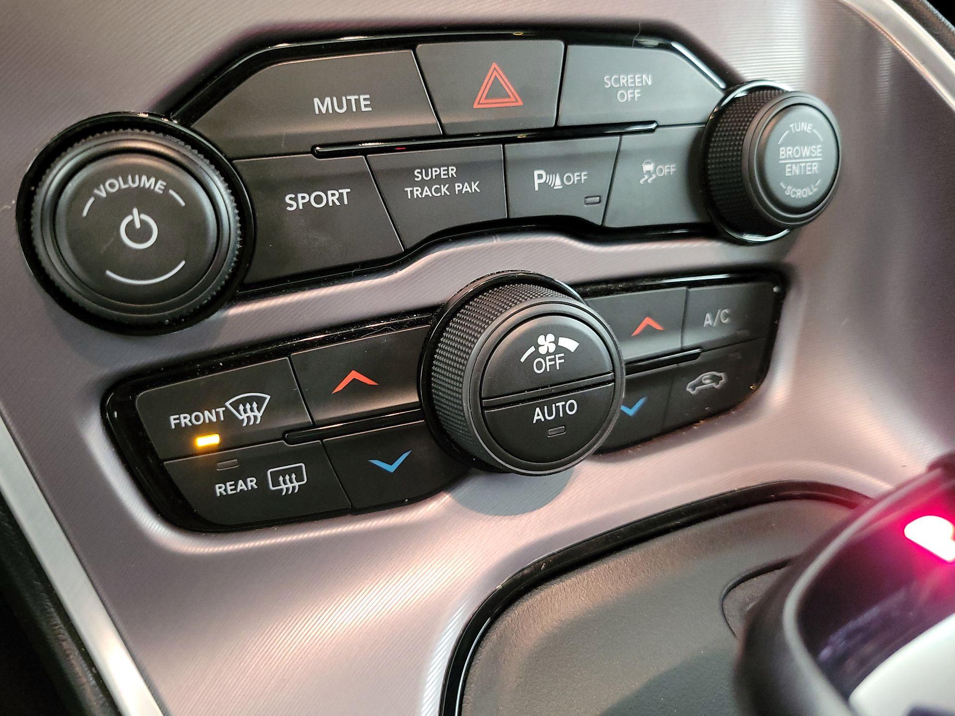 Thumbnail: 2022 Dodge Challenger - 16