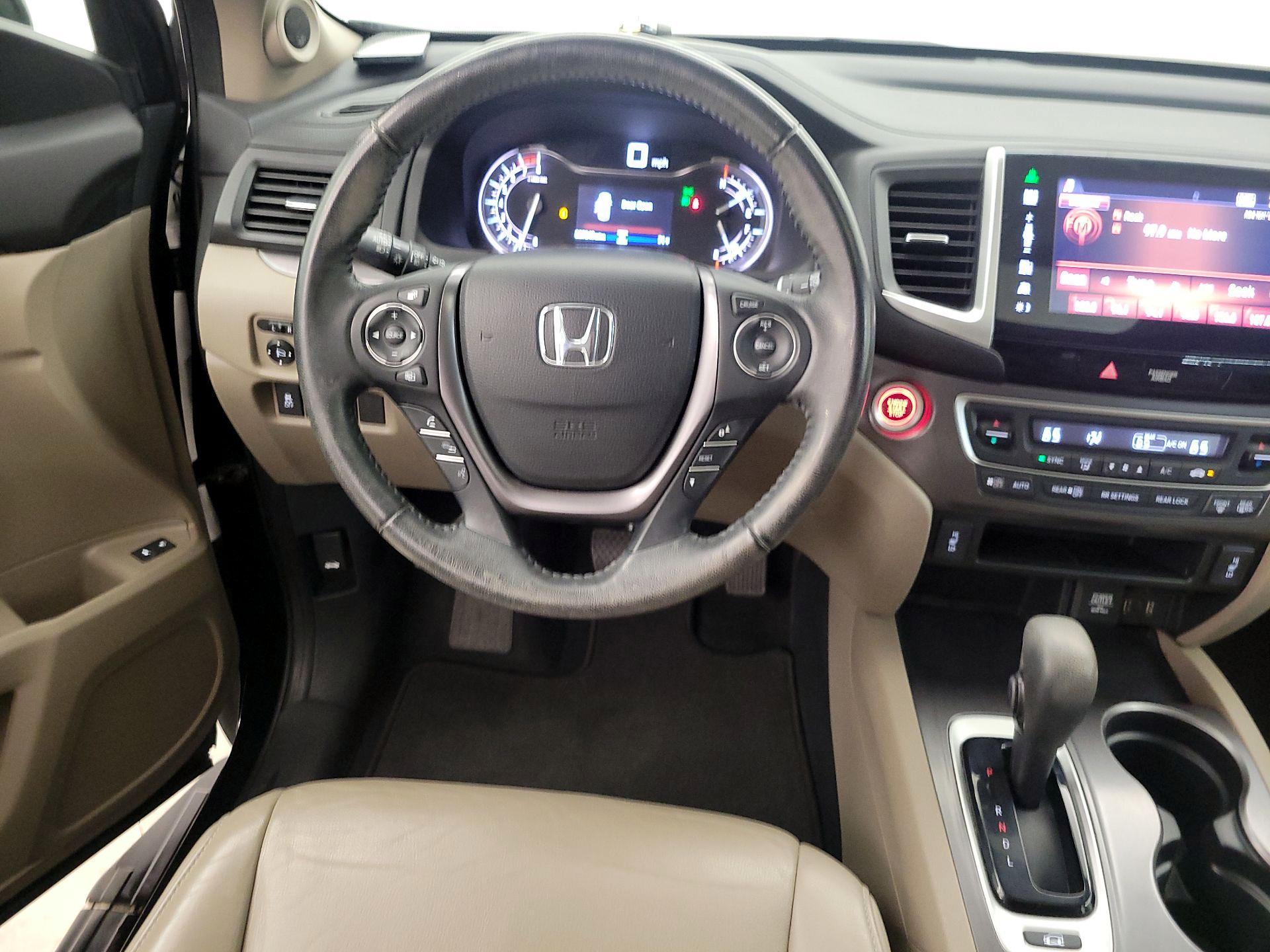 Thumbnail: 2016 Honda Pilot - 10