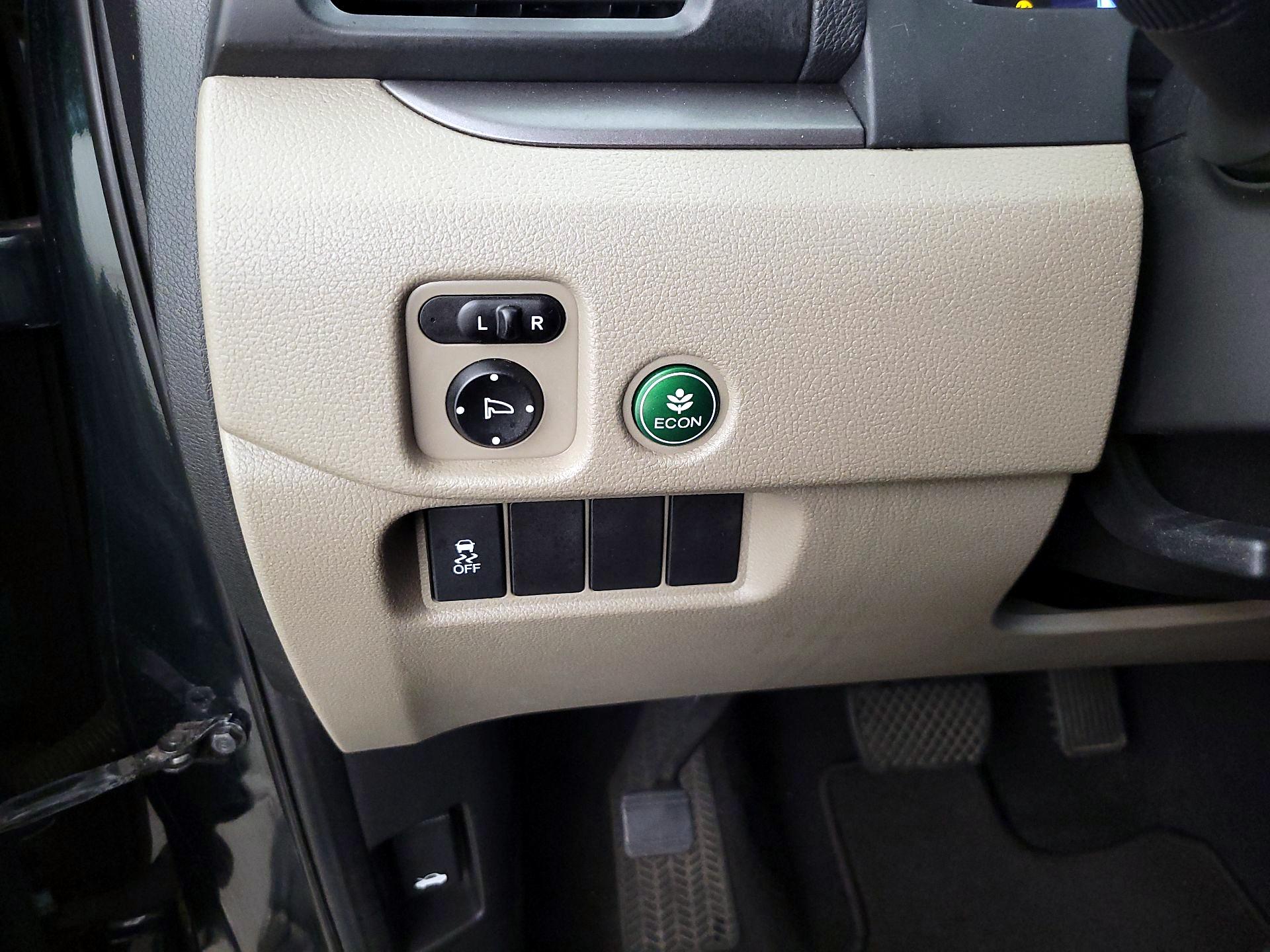 Thumbnail: 2016 Honda Pilot - 13