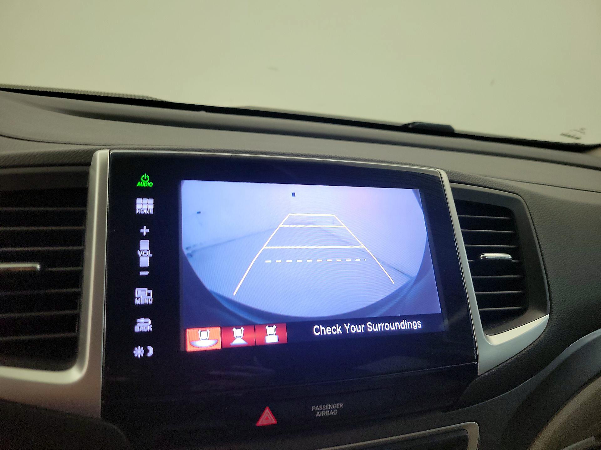 Thumbnail: 2016 Honda Pilot - 14