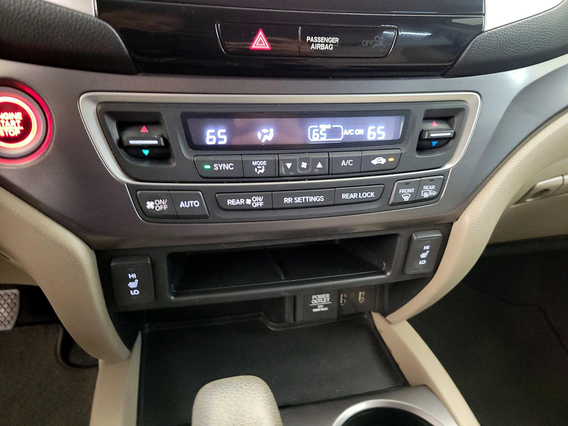 Thumbnail: 2016 Honda Pilot - 16