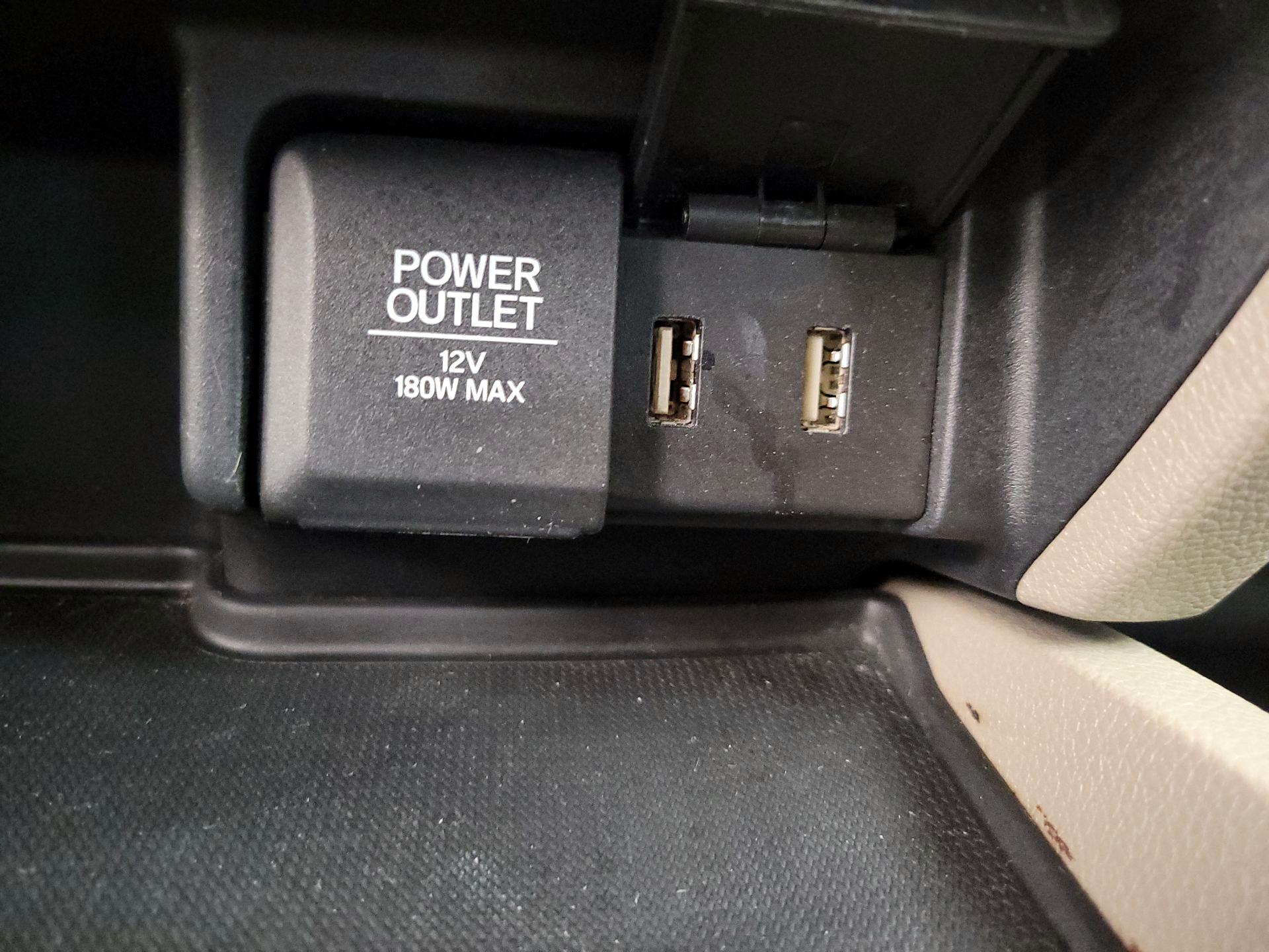 Thumbnail: 2016 Honda Pilot - 18