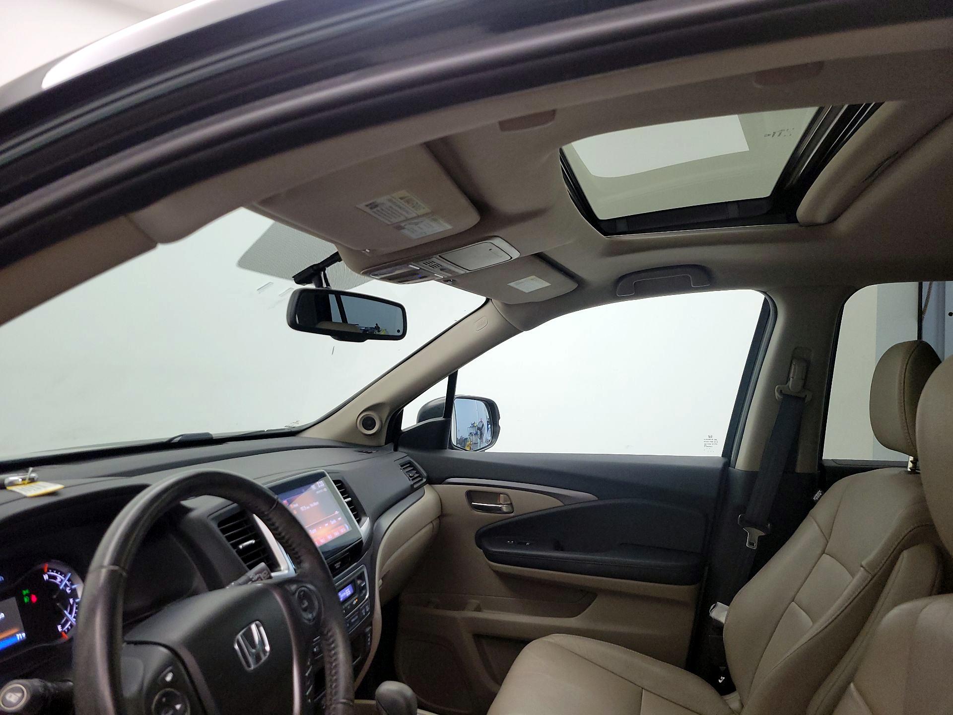 Thumbnail: 2016 Honda Pilot - 19