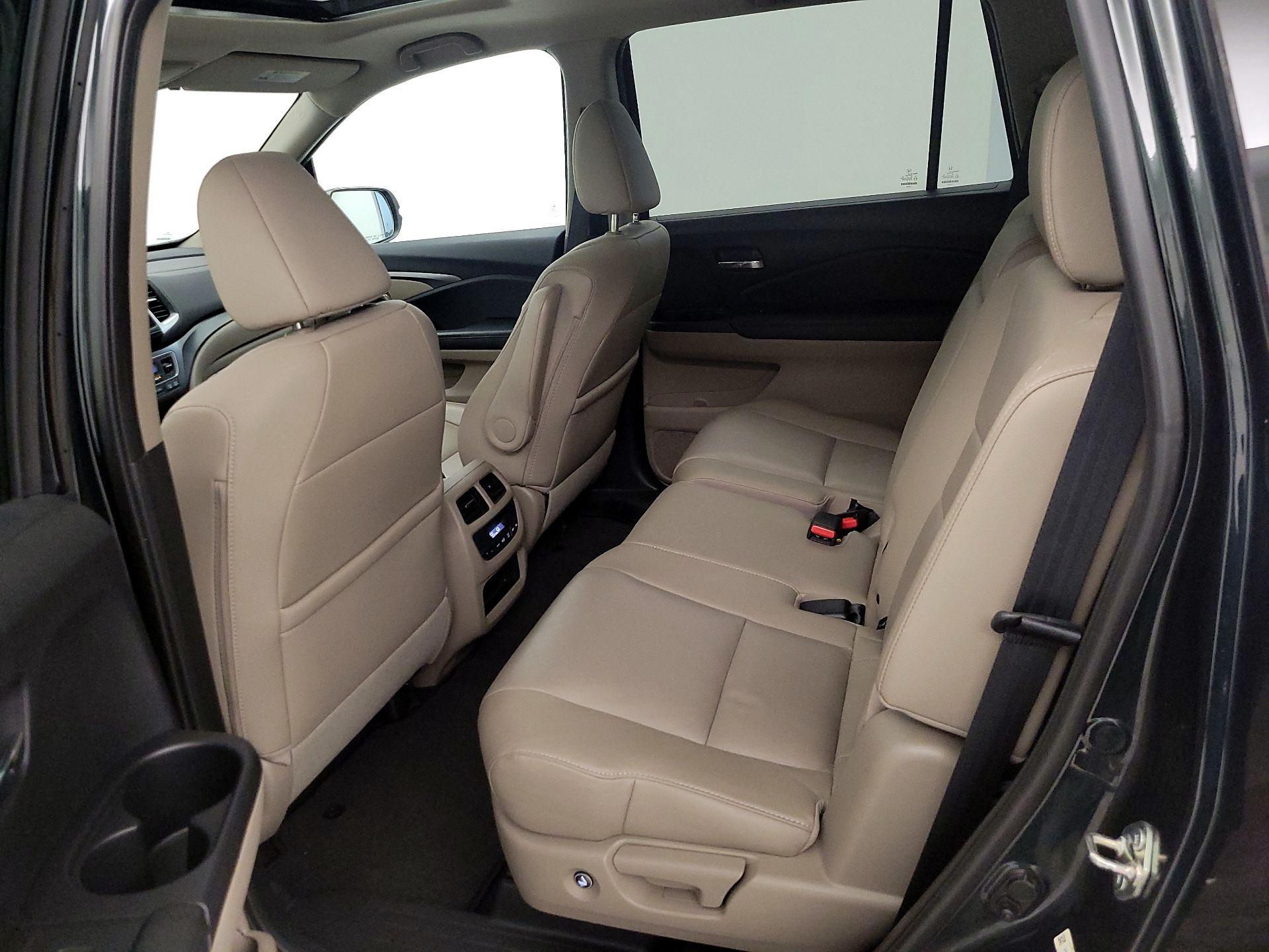 Thumbnail: 2016 Honda Pilot - 20