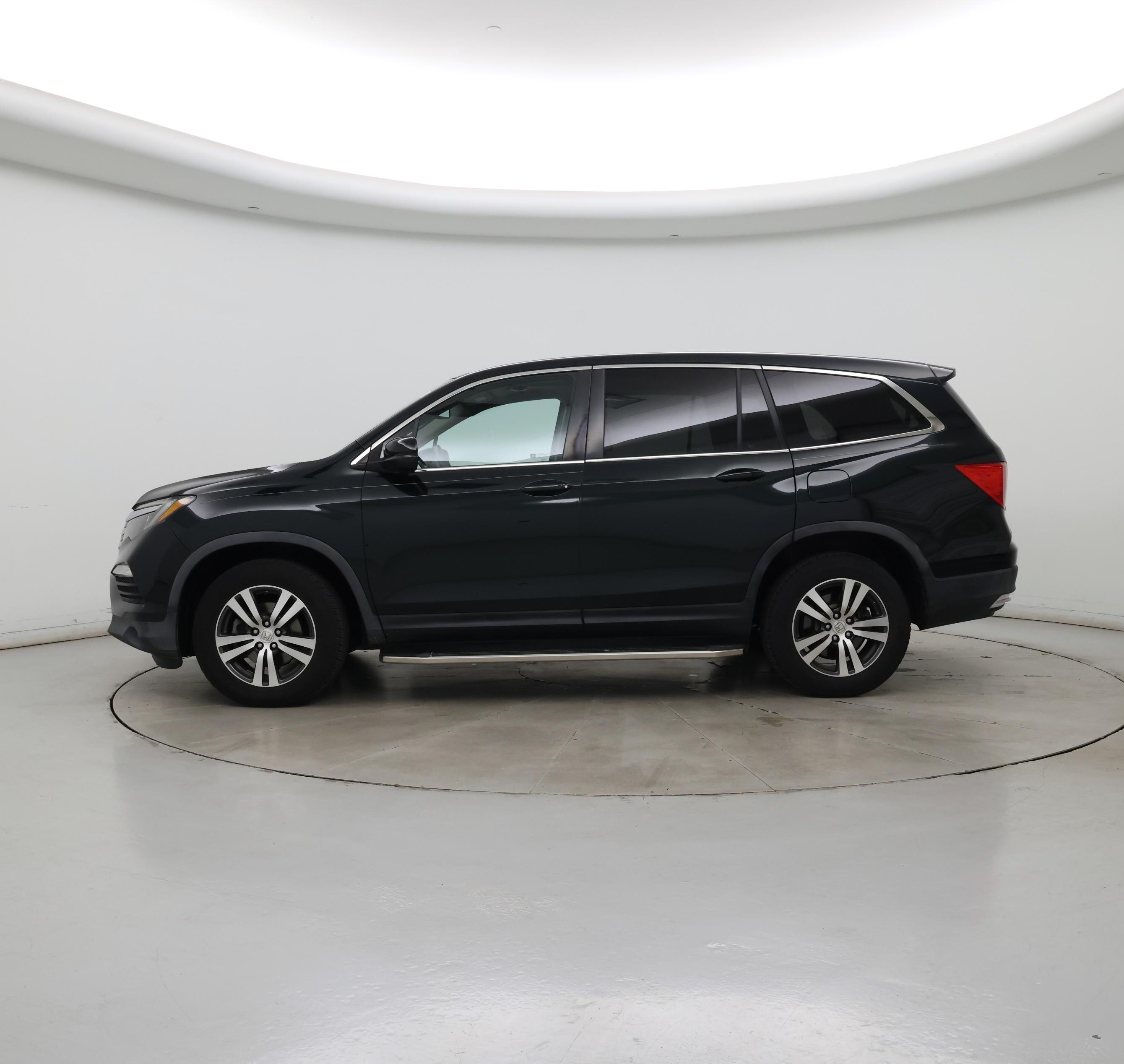 Thumbnail: 2016 Honda Pilot - 3
