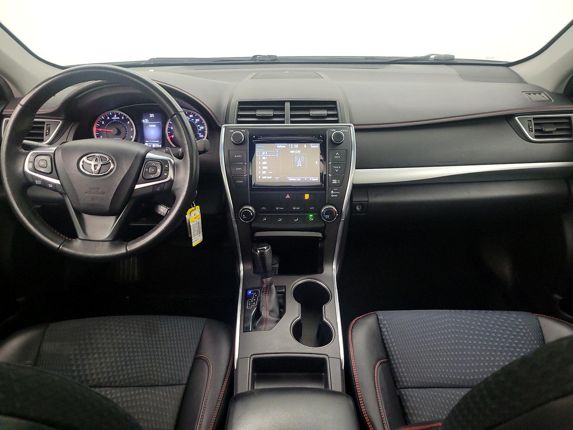 Thumbnail: 2015 Toyota Camry - 9