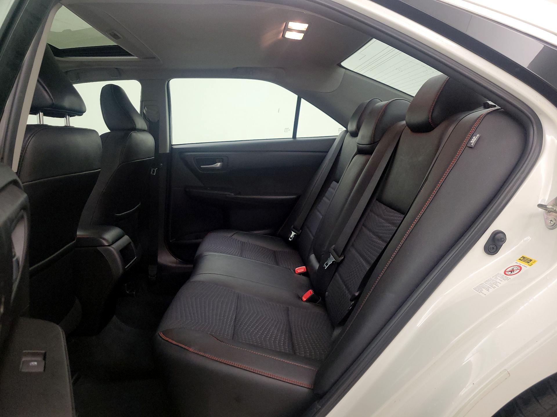 Thumbnail: 2015 Toyota Camry - 20