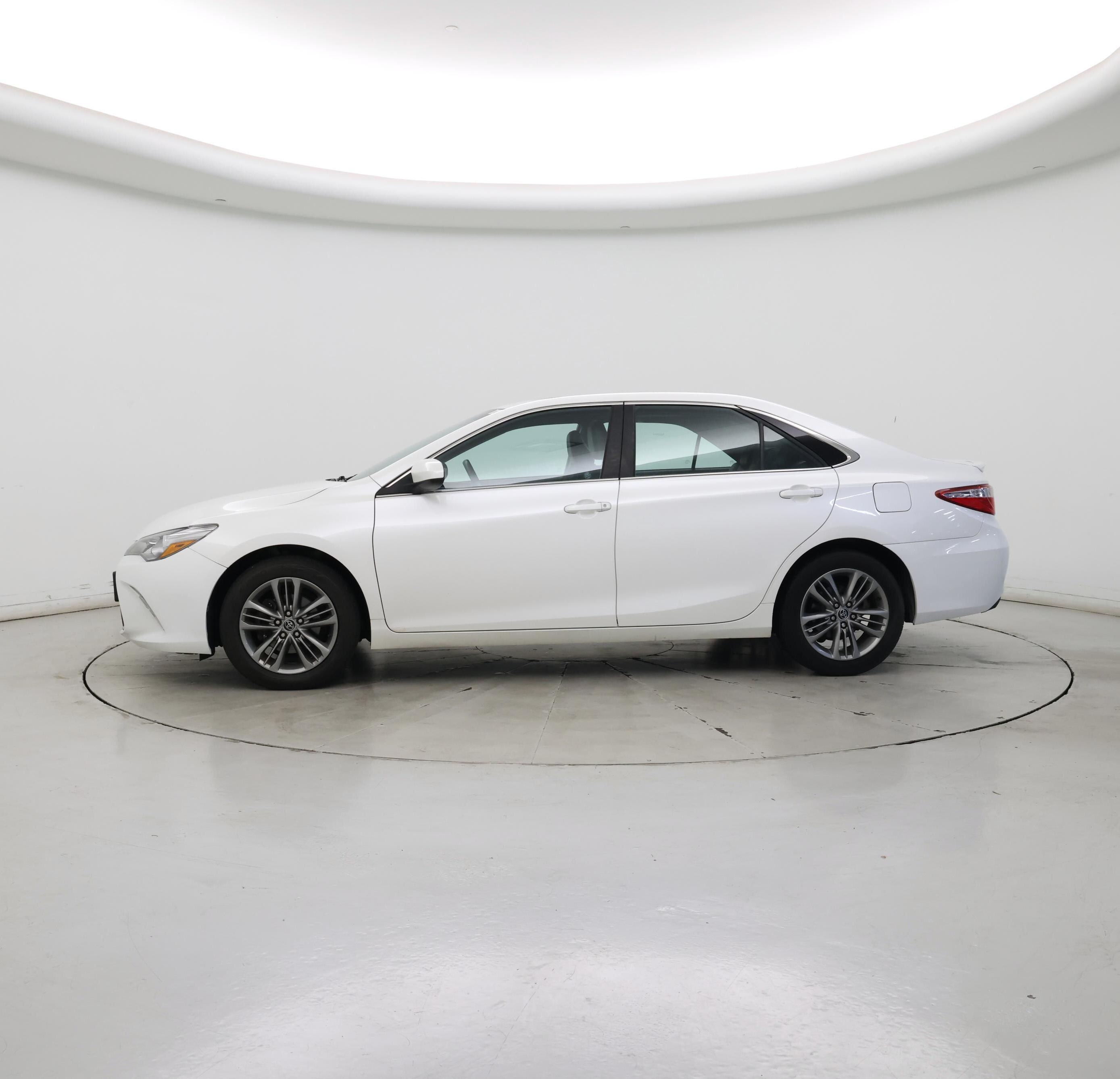 Thumbnail: 2015 Toyota Camry - 3