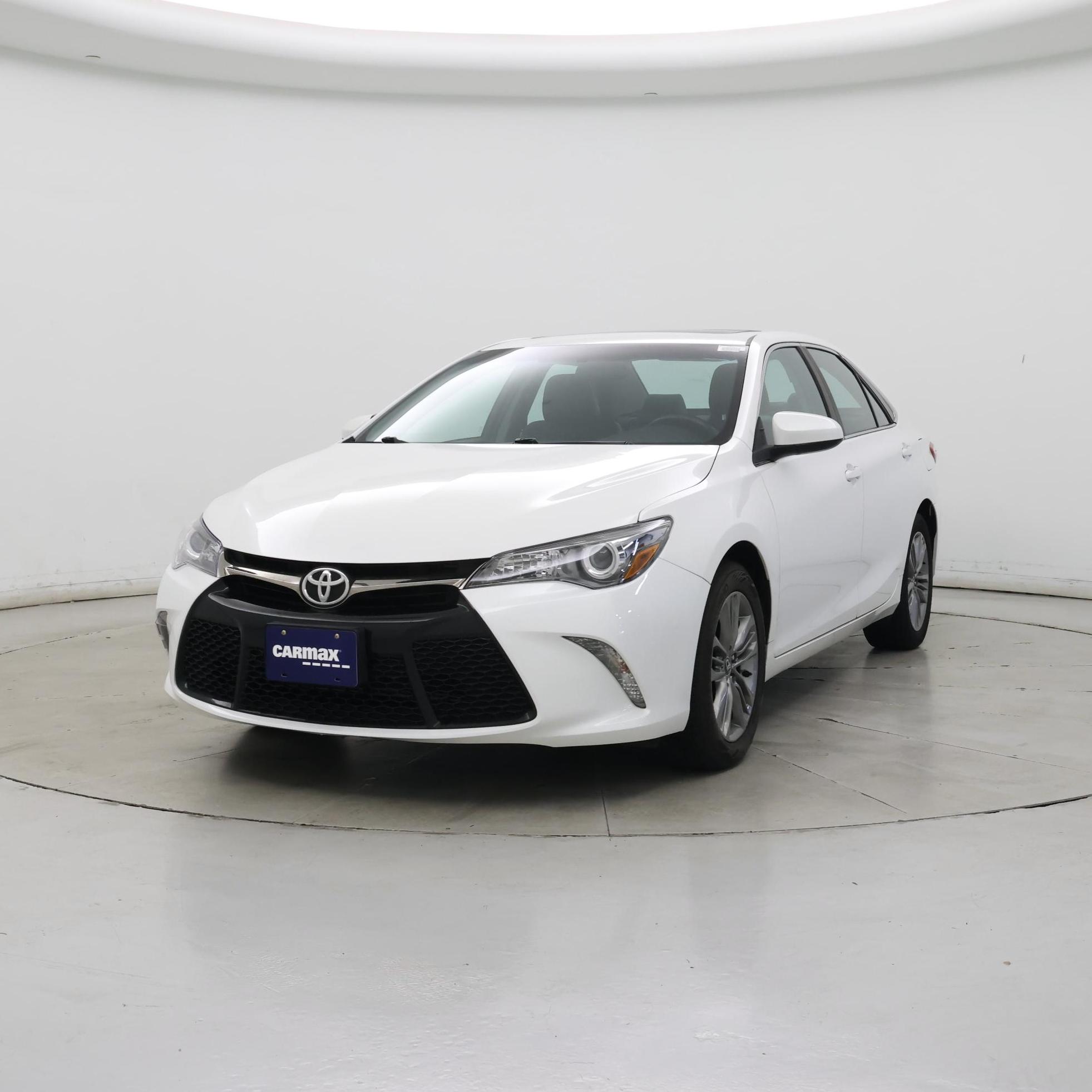 Thumbnail: 2015 Toyota Camry - 4