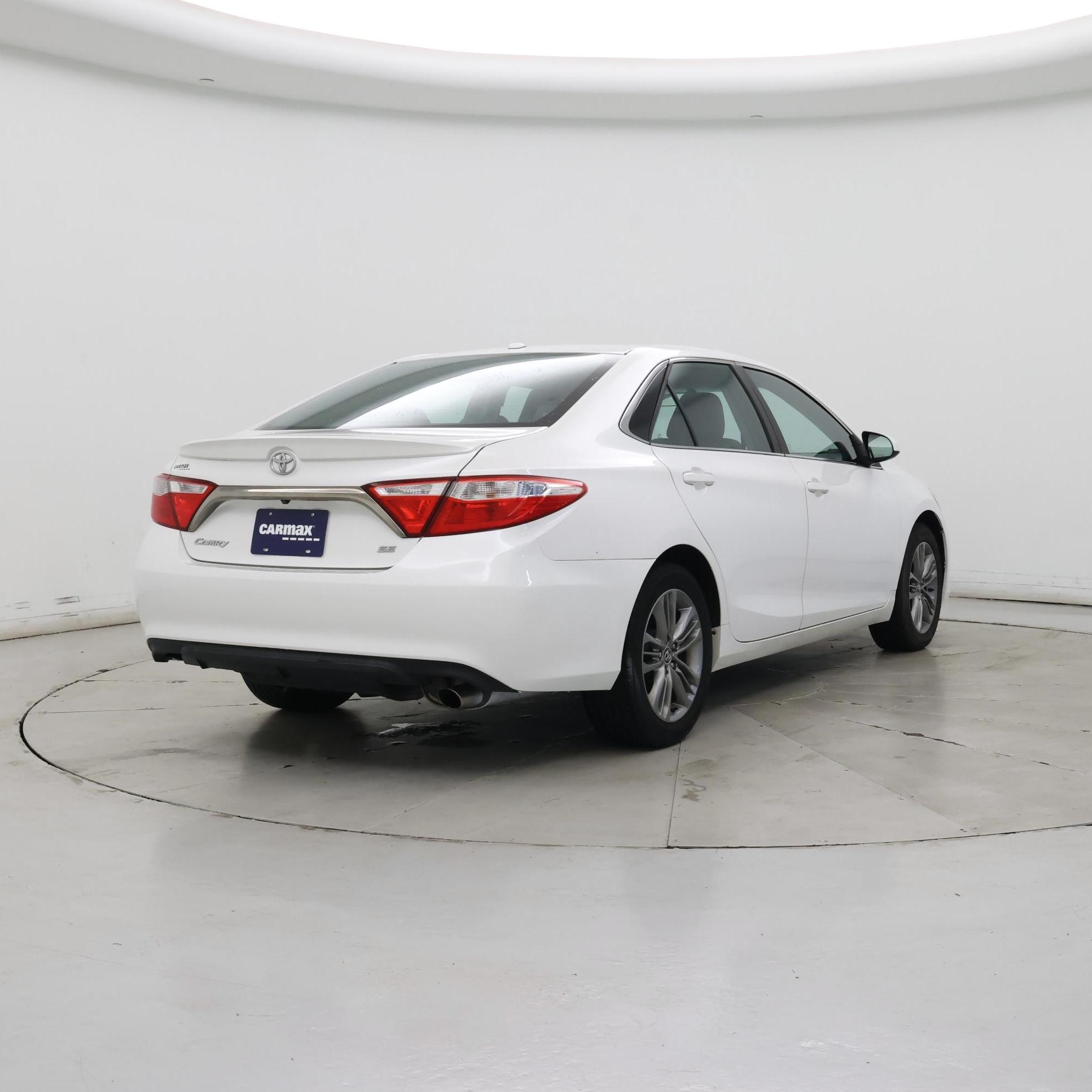 Thumbnail: 2015 Toyota Camry - 8