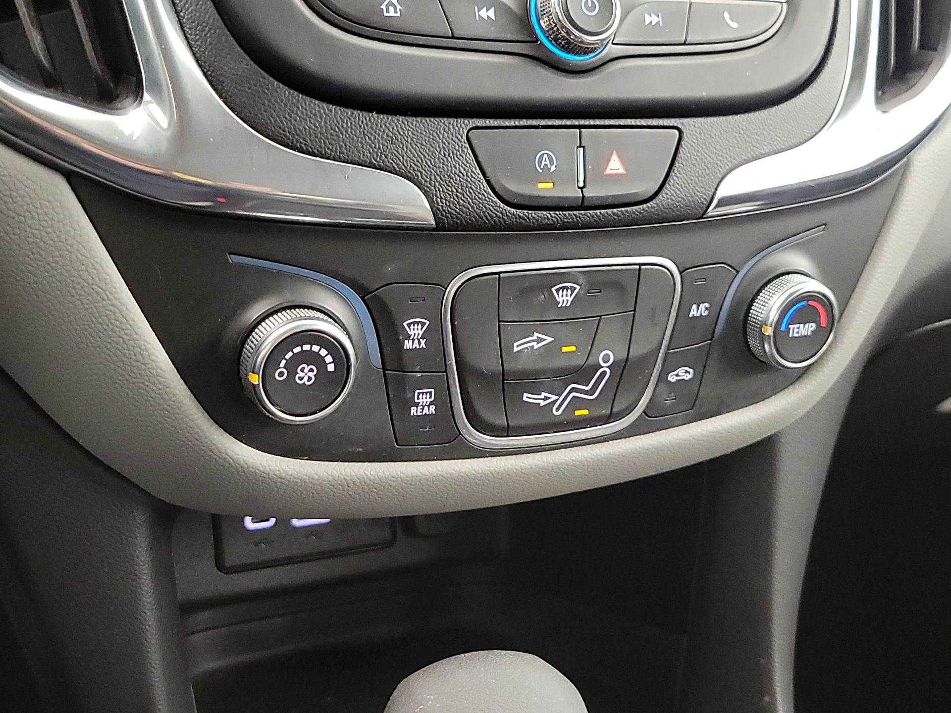 Thumbnail: 2022 Chevrolet Equinox - 16