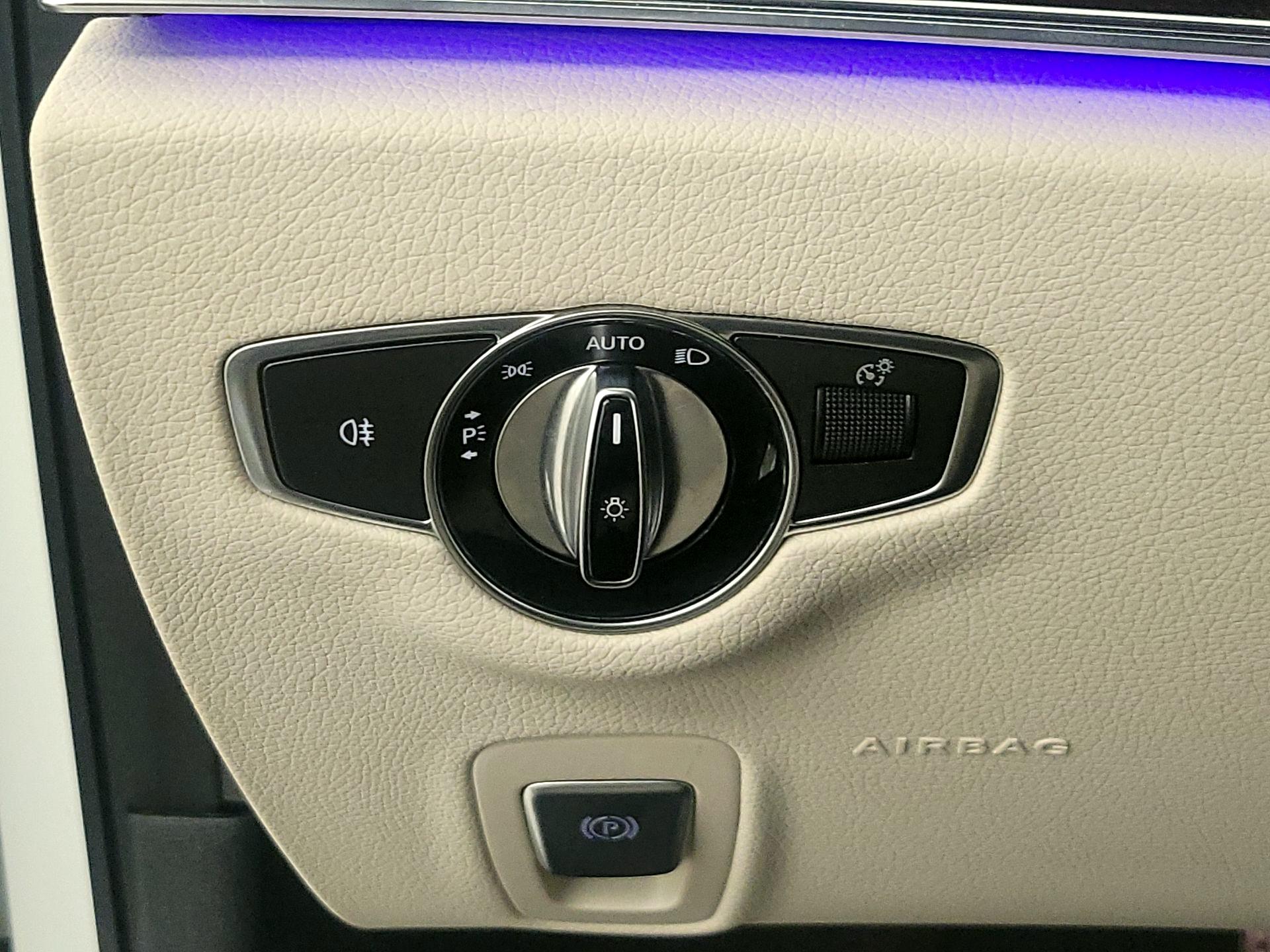 Thumbnail: 2020 Mercedes-Benz E-Class - 13