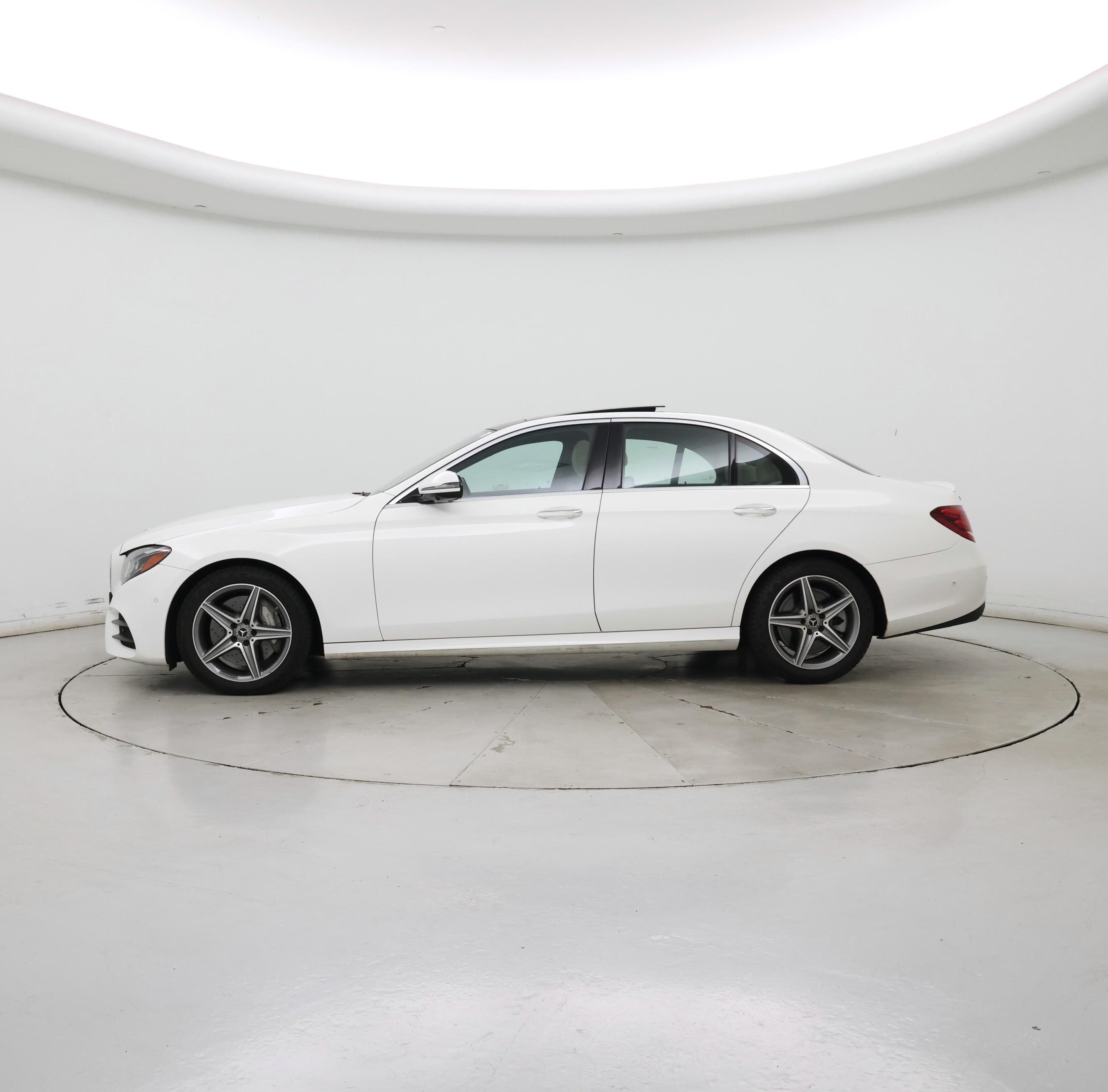 Thumbnail: 2020 Mercedes-Benz E-Class - 3