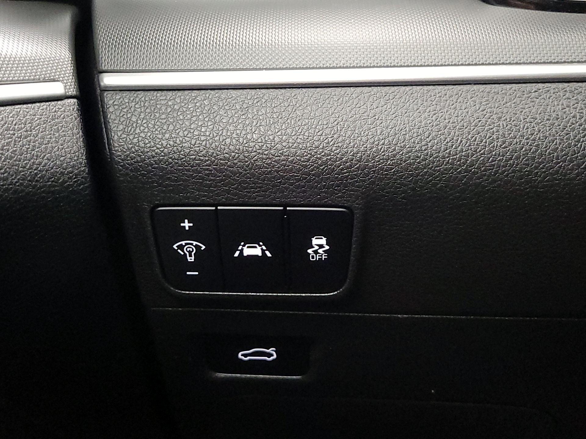 Thumbnail: 2022 Kia K5 - 13