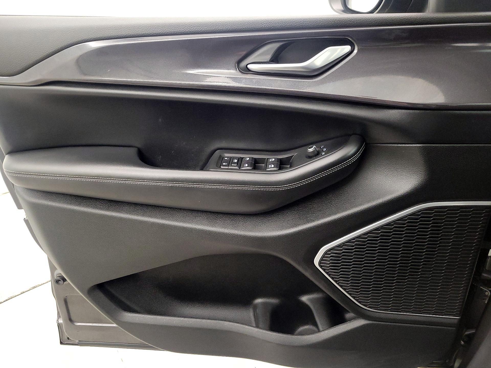 Thumbnail: 2022 Jeep Grand Cherokee - 12