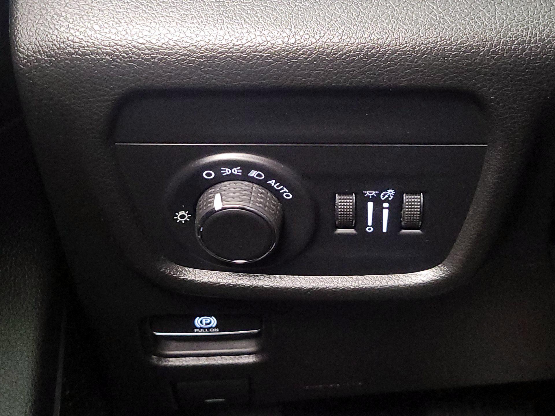 Thumbnail: 2022 Jeep Grand Cherokee - 13