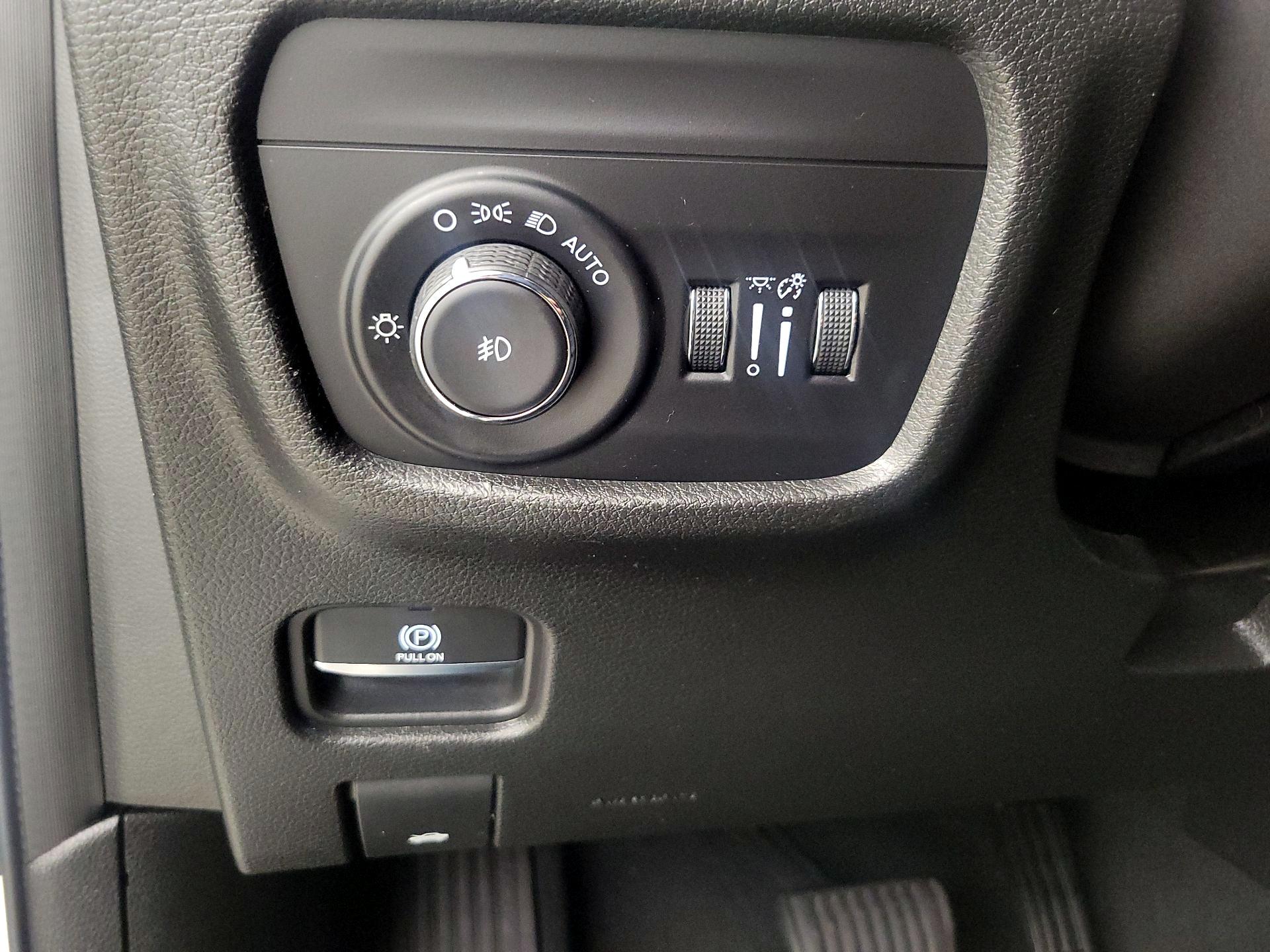 Thumbnail: 2023 Jeep Grand Cherokee - 13