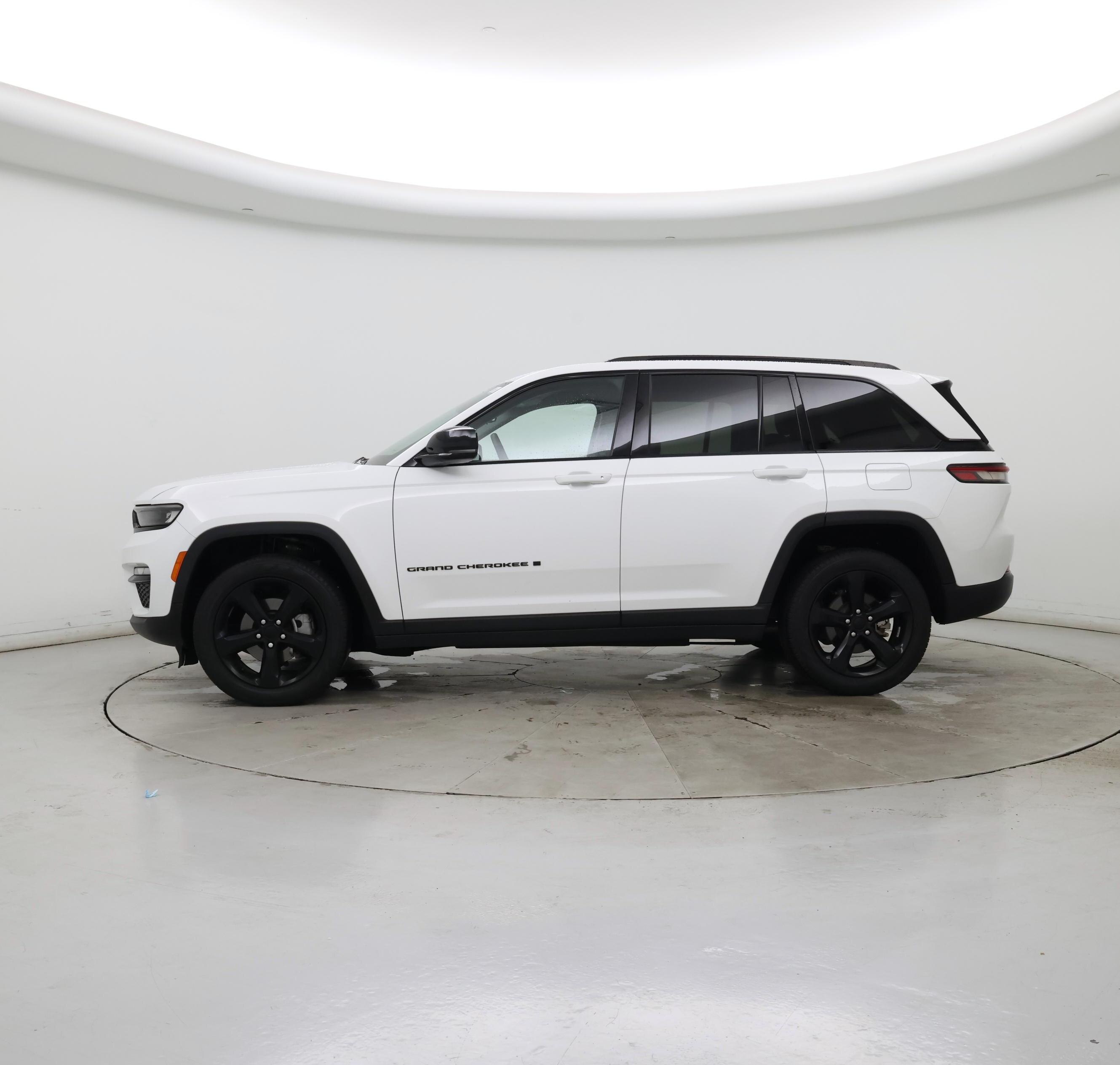 Thumbnail: 2023 Jeep Grand Cherokee - 3