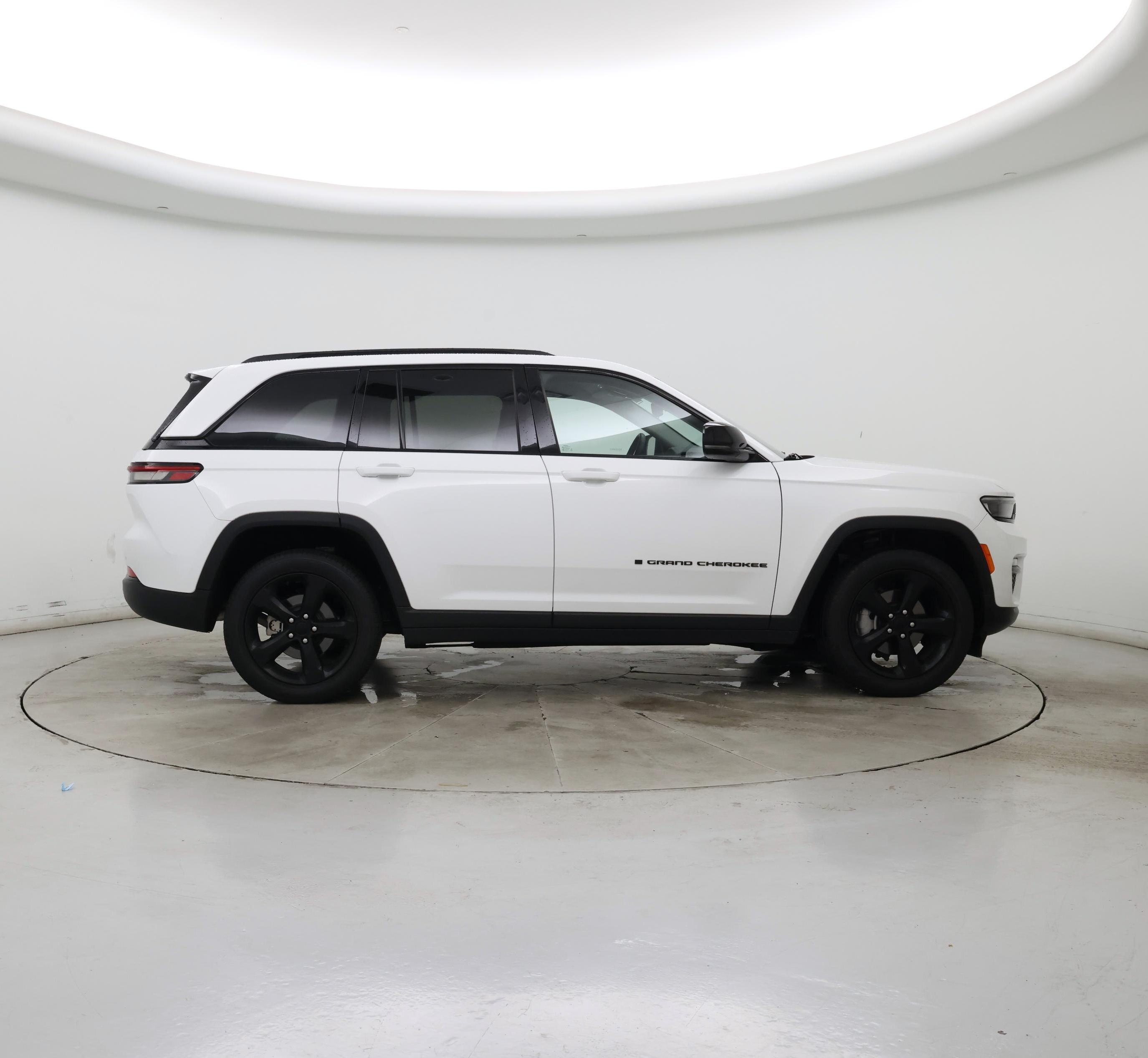 Thumbnail: 2023 Jeep Grand Cherokee - 7