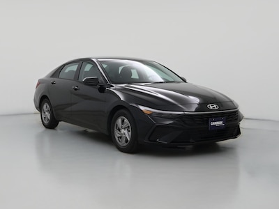 Black 2024 Hyundai Elantra SE