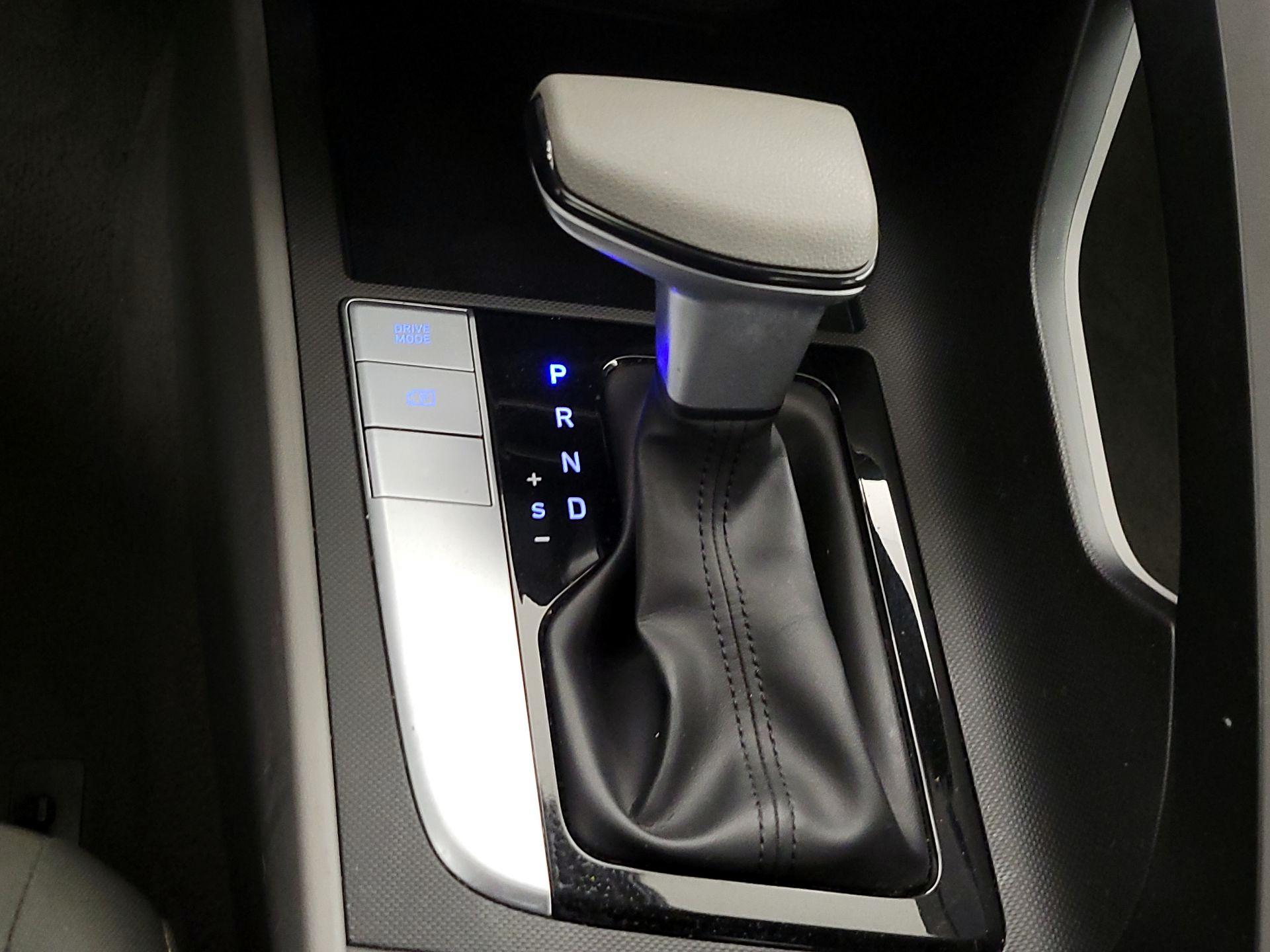 Thumbnail: 2023 Hyundai Elantra - 17