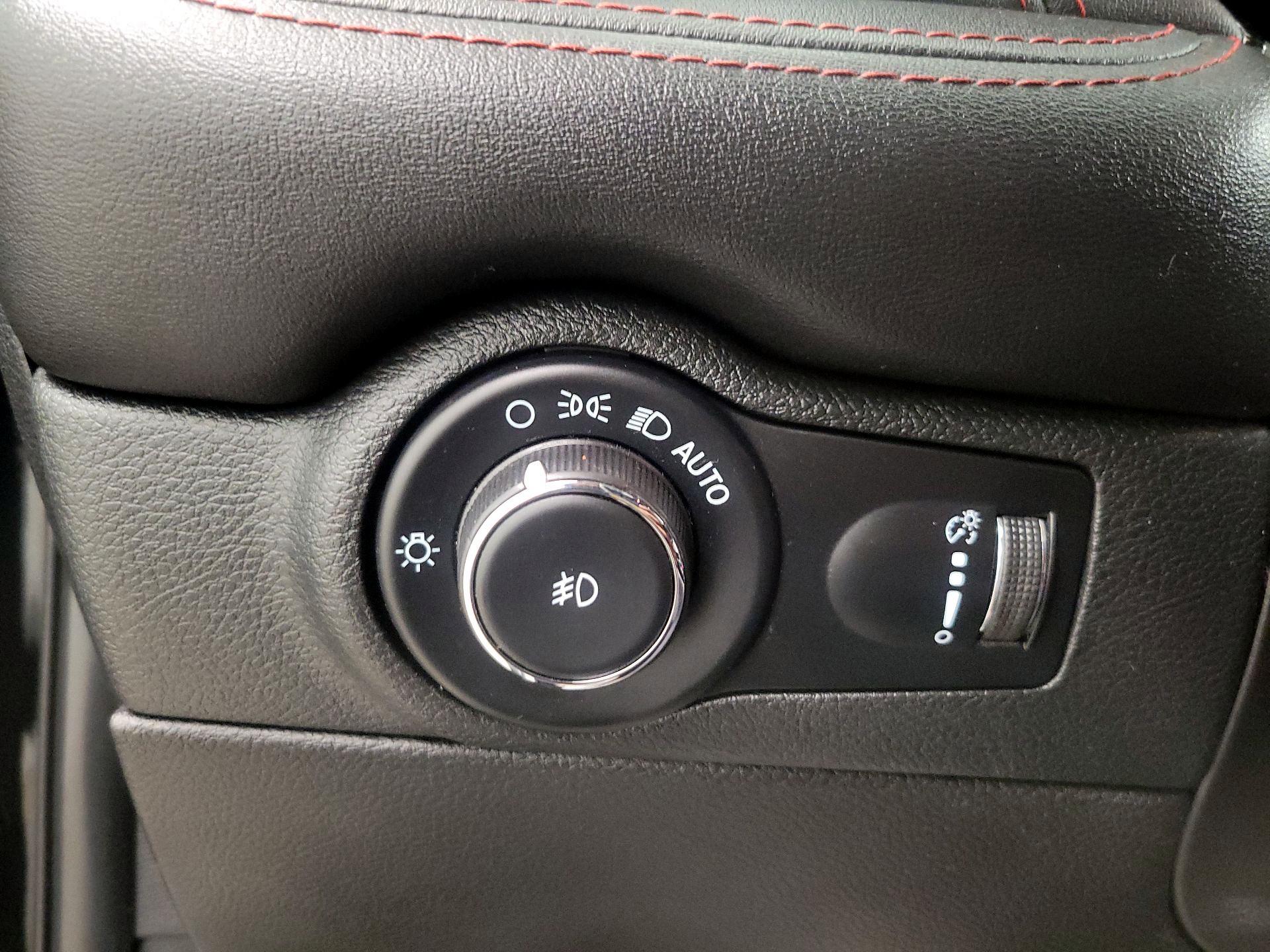 Thumbnail: 2023 Dodge Durango - 13