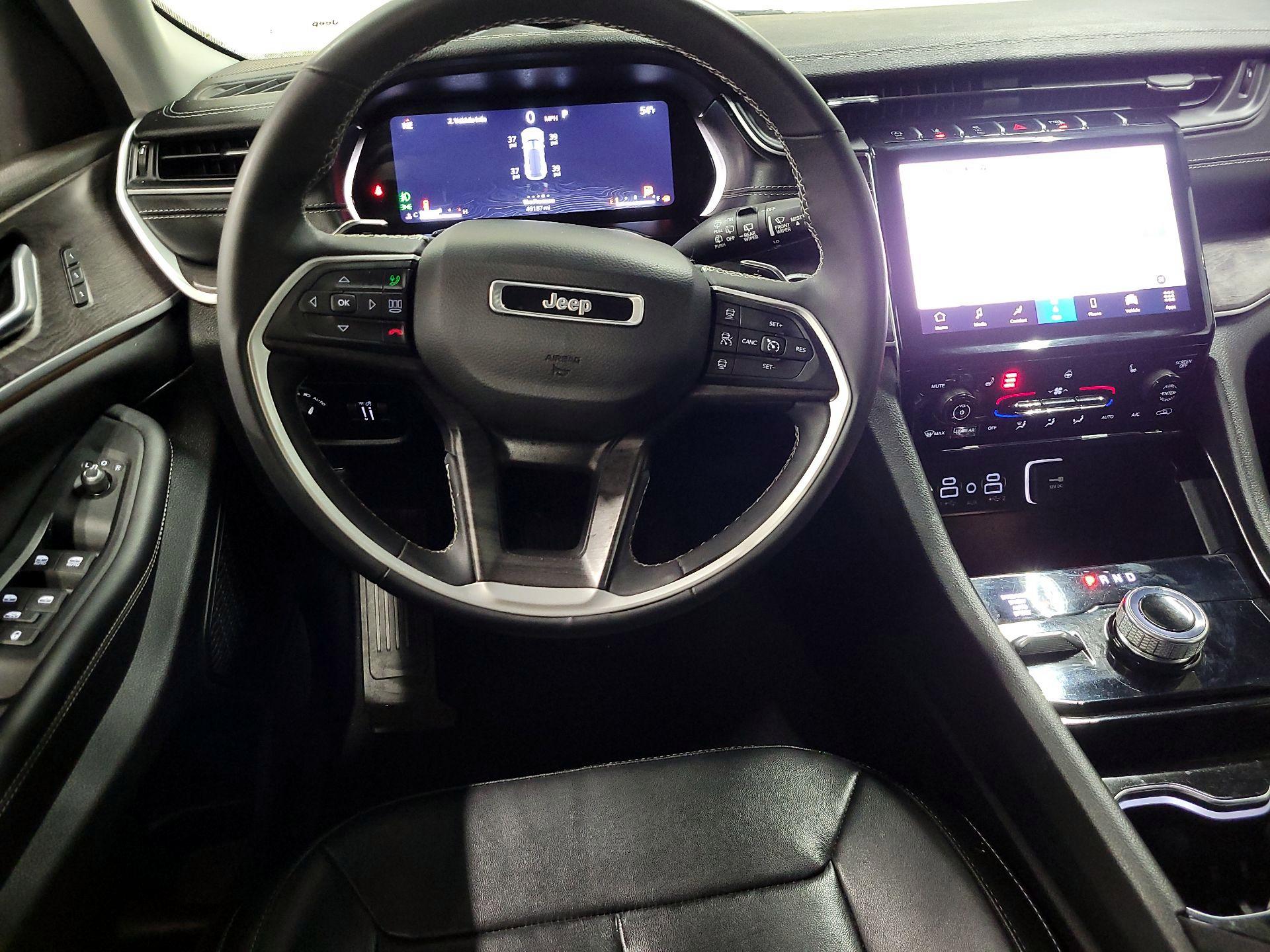 Thumbnail: 2023 Jeep Grand Cherokee - 10